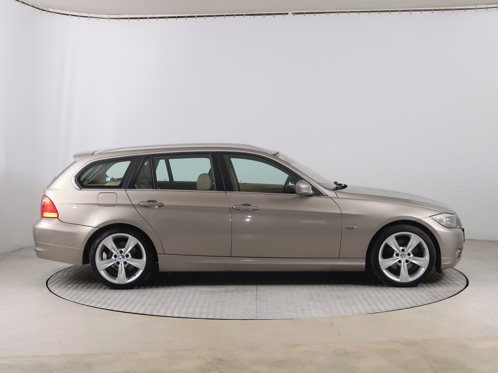 BMW Řada 3, 320 d, Serv.kniha - fotka 6