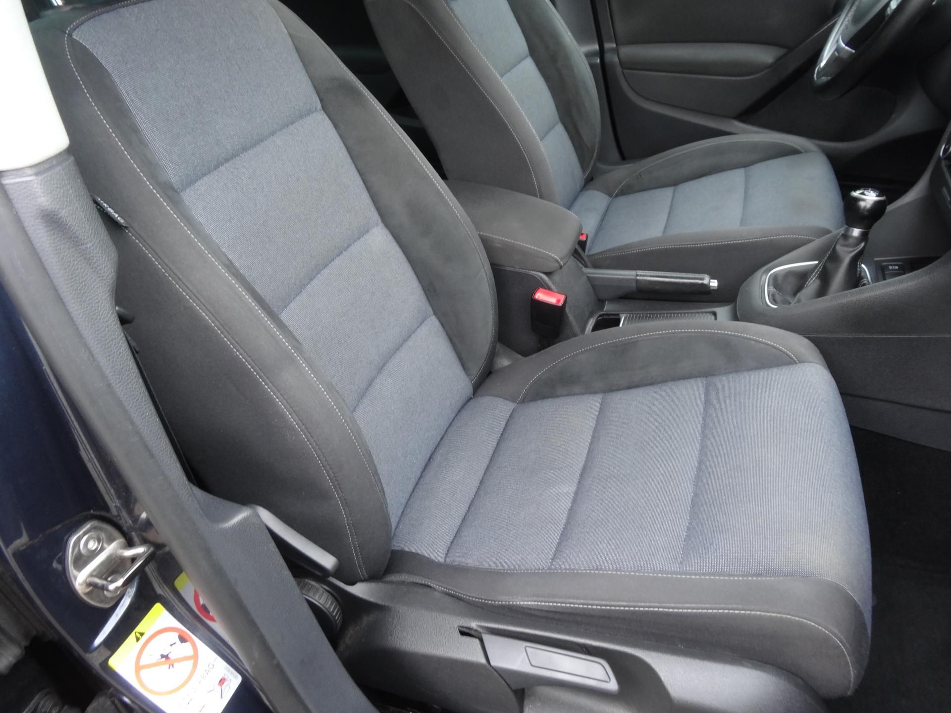 Volkswagen Golf, 1.4TSi  Style - fotka 5