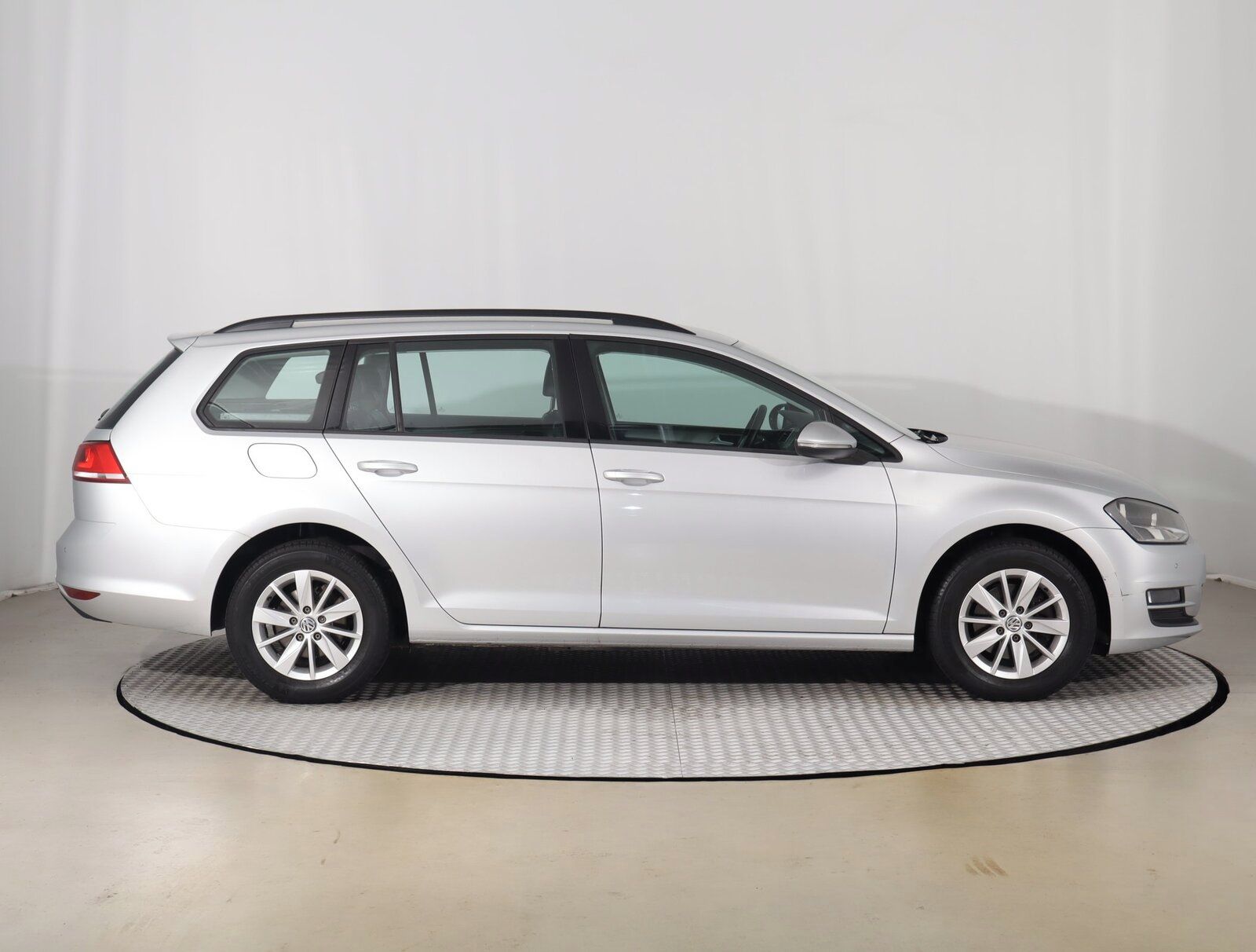 Volkswagen Golf, 1.6 TDI, Serv.kniha - fotka 6