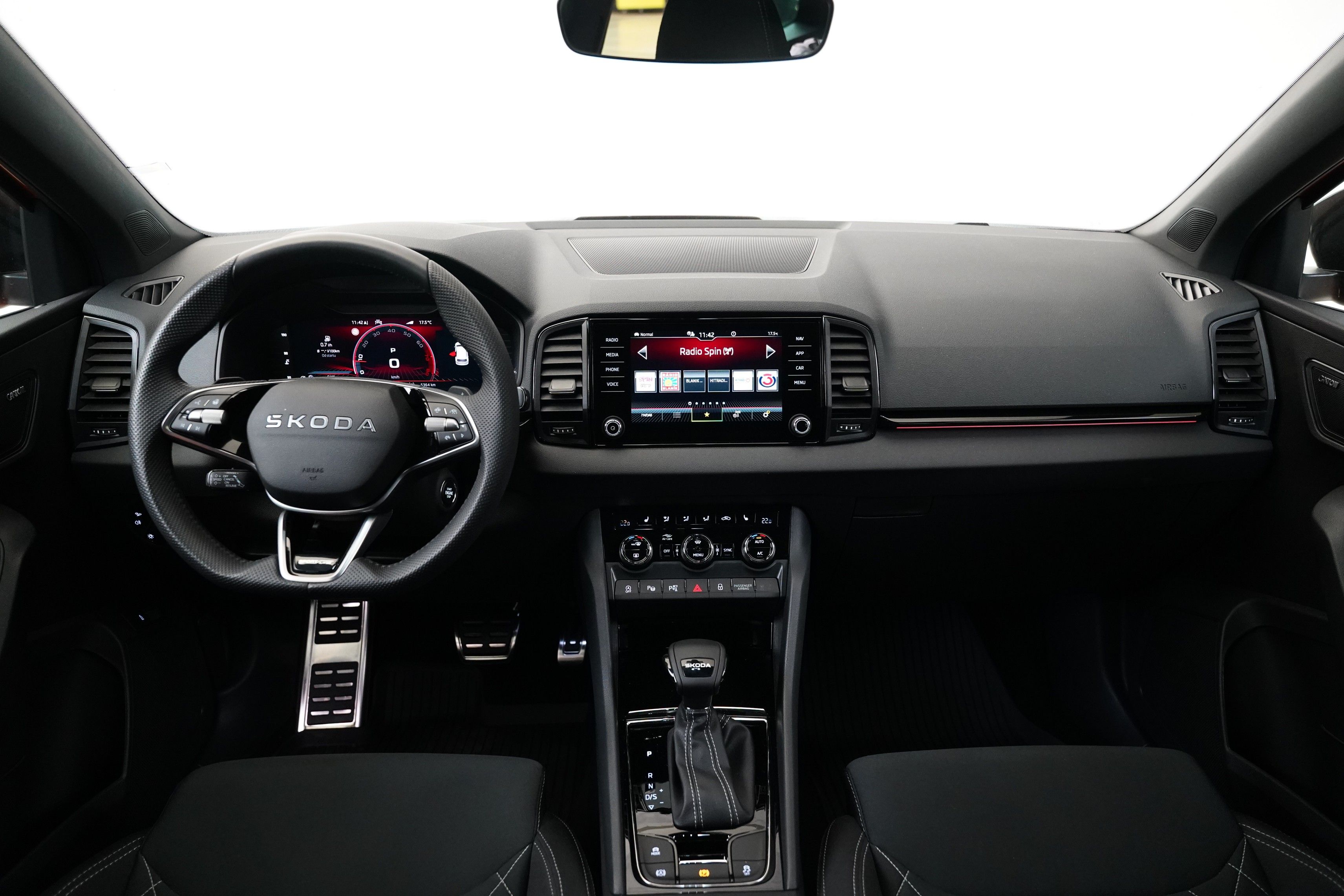 Škoda Karoq, 1.5 TSI 110 kW DSG Sportline - fotka 5