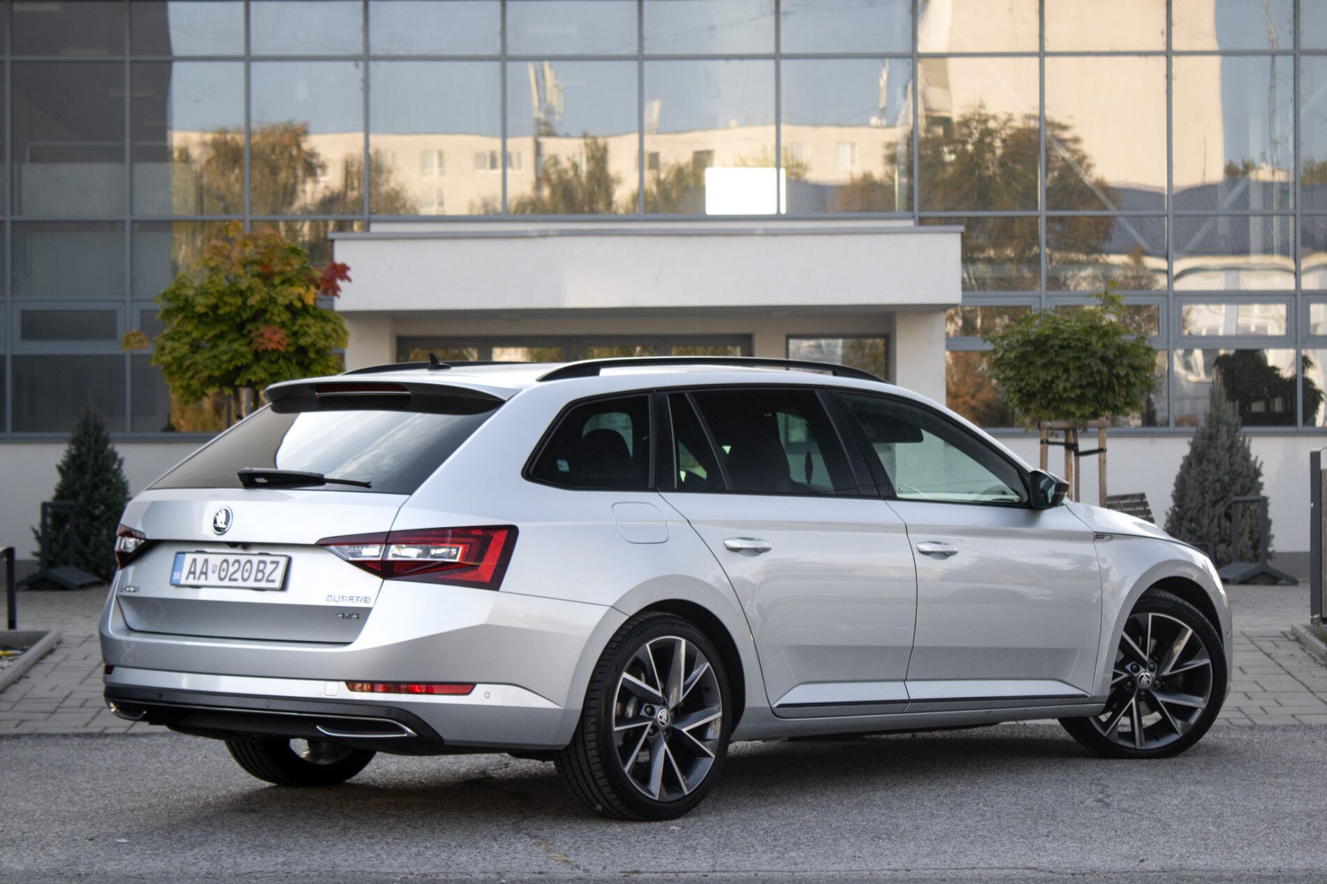 Škoda Superb - fotka 5