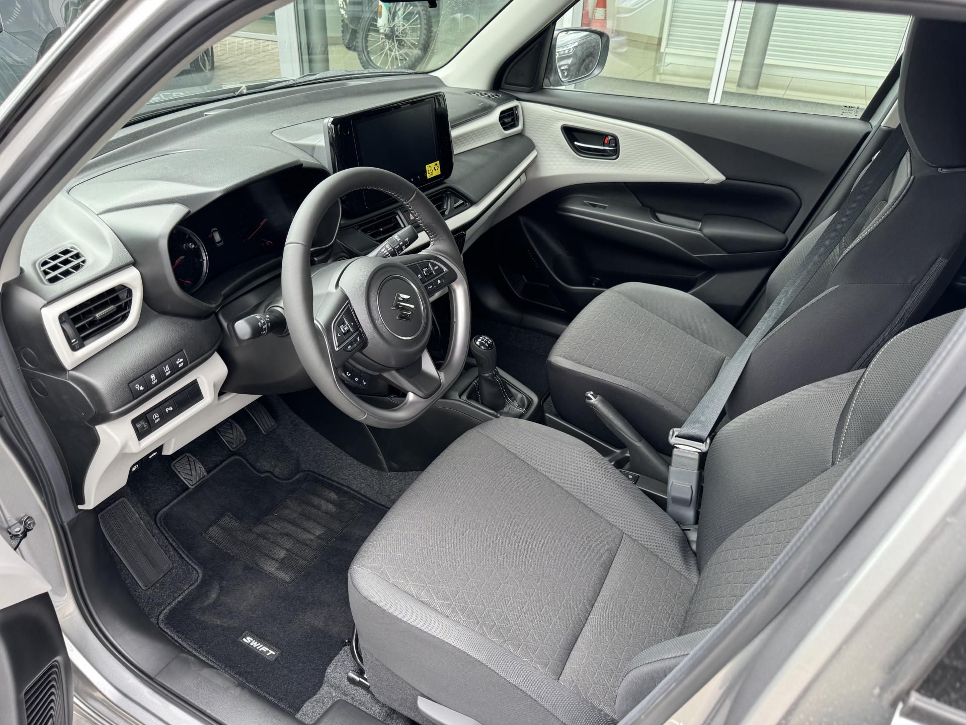 Suzuki Swift, 1,2 Premium AllGrip Hybrid - fotka 2