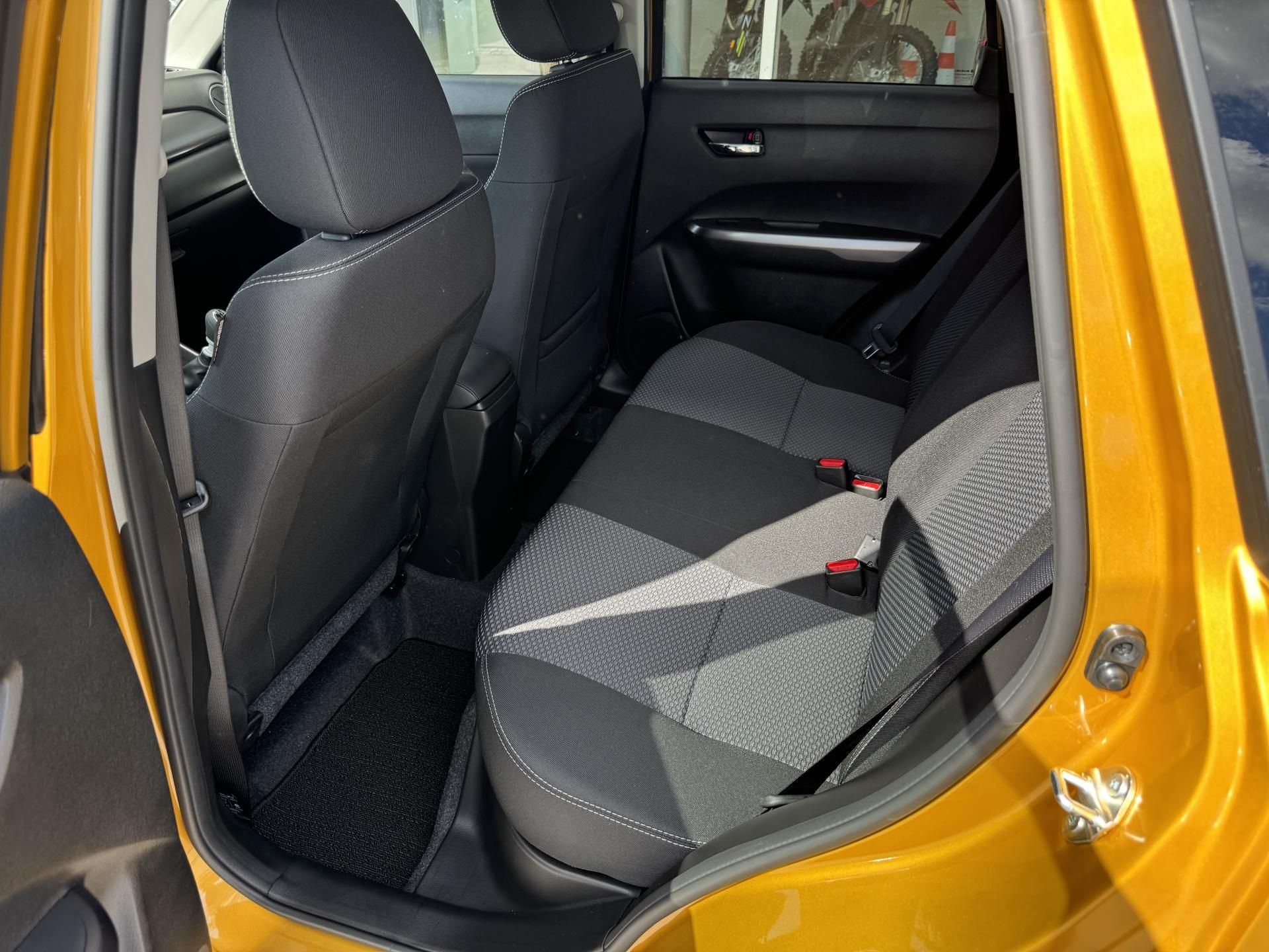 Suzuki Vitara, 1,4 Premium AllGrip Hybrid - fotka 4