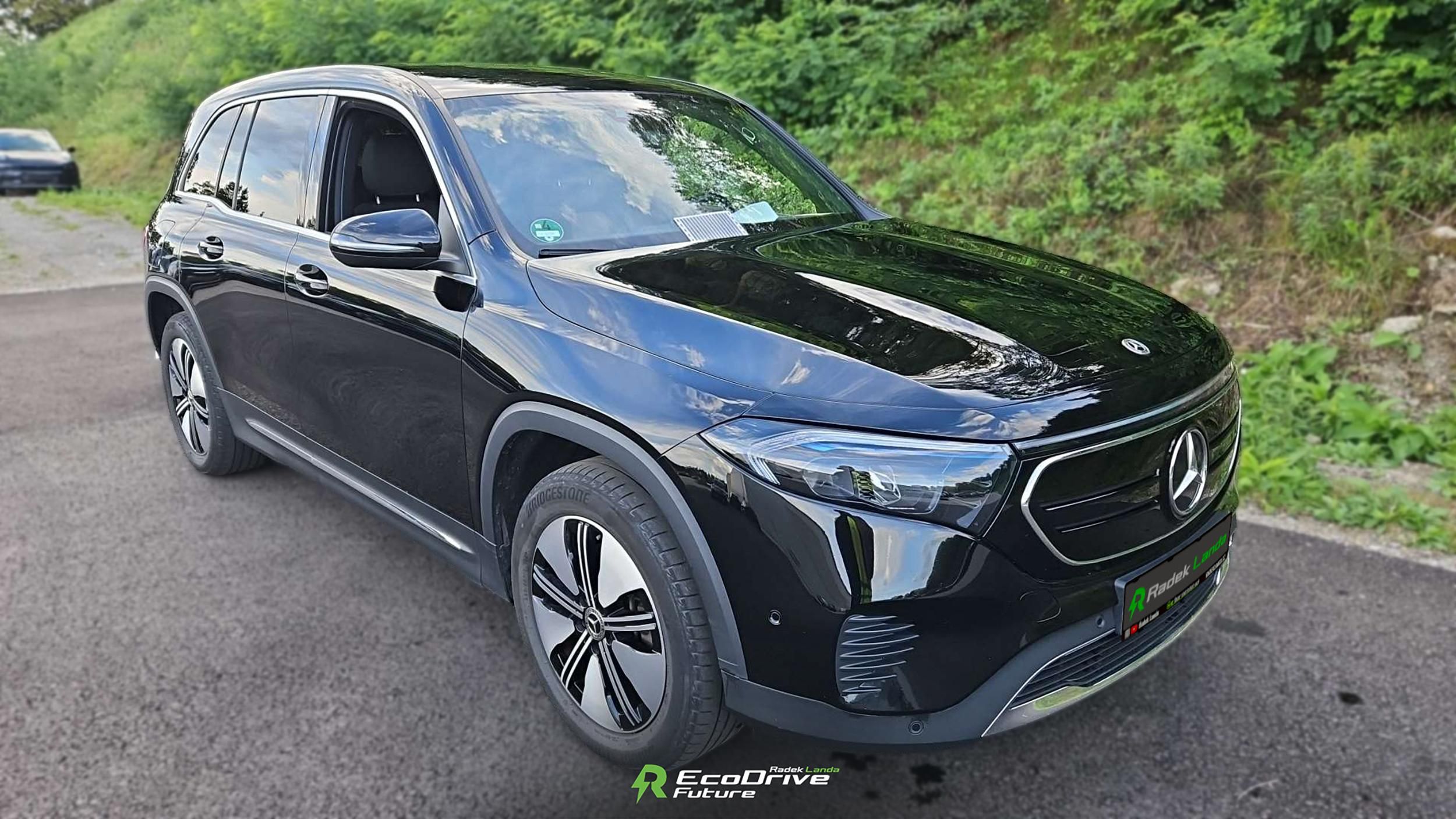 Mercedes-Benz EQB, Electric Art – 70,5 kWh - fotka 2