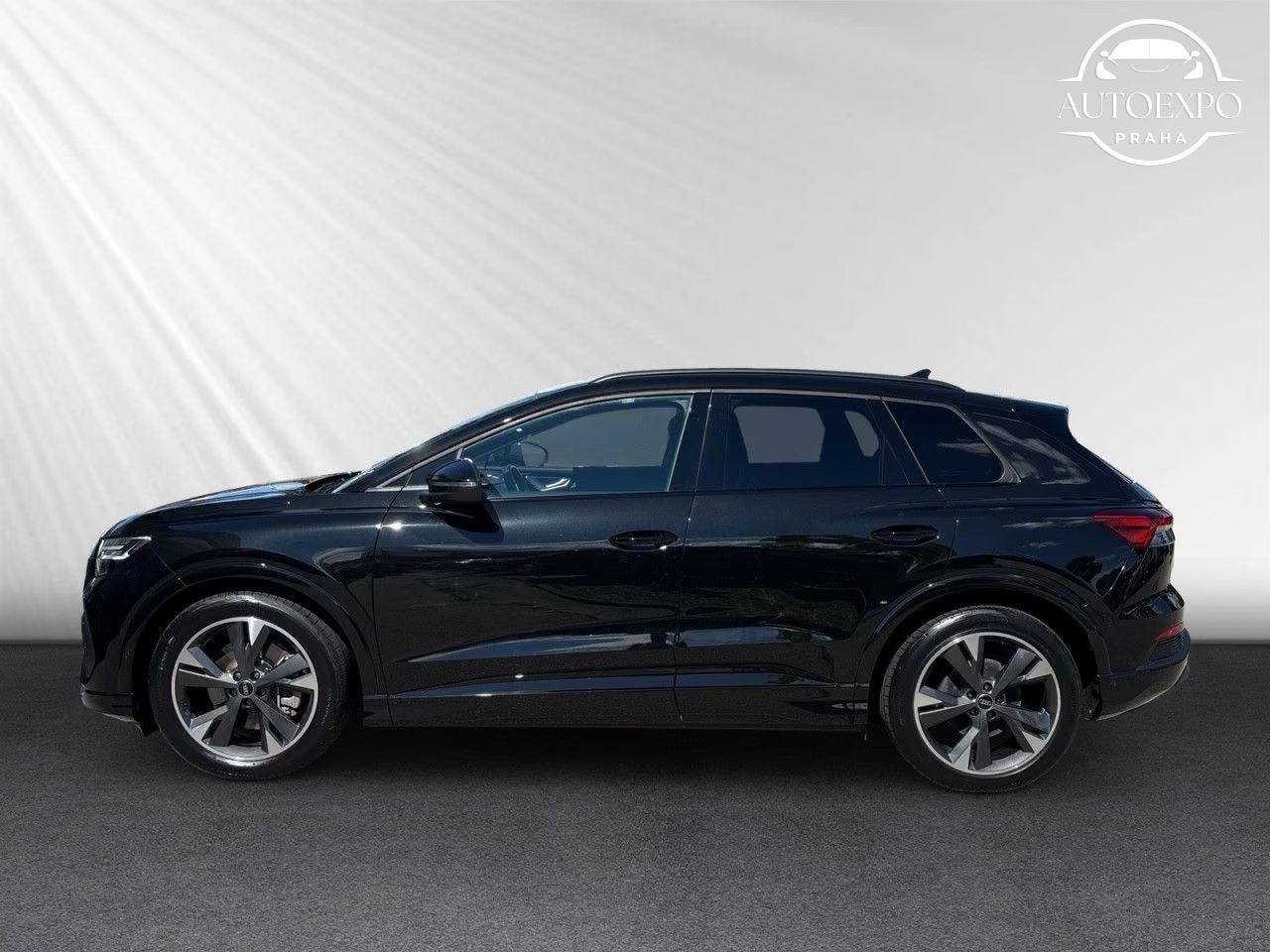 Audi Q4 e-tron, 45 advanced S line * Matrix - fotka 4