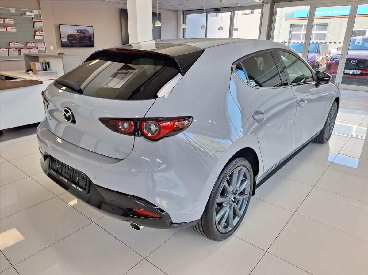 Mazda 3, 2.5 G 140k 6AT FWD Exclusive-L - fotka 2