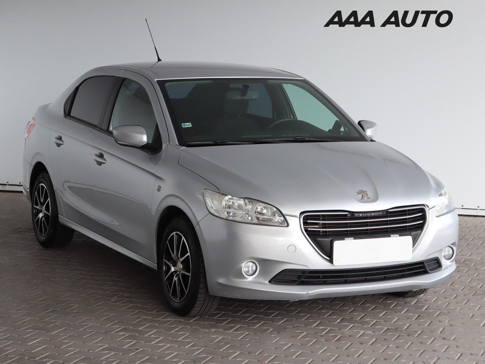 Peugeot 301, 1.2 VTi, jezdí dobře