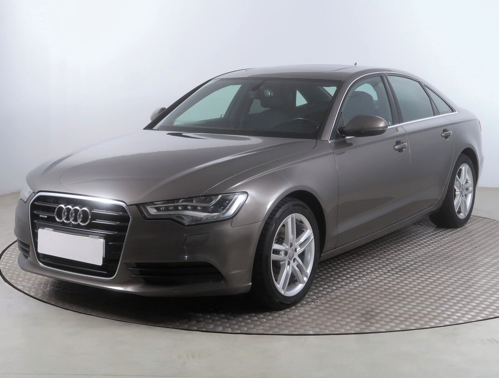 Audi A6, 3.0 TDI, Basis, 4X4, Automat - fotka 2