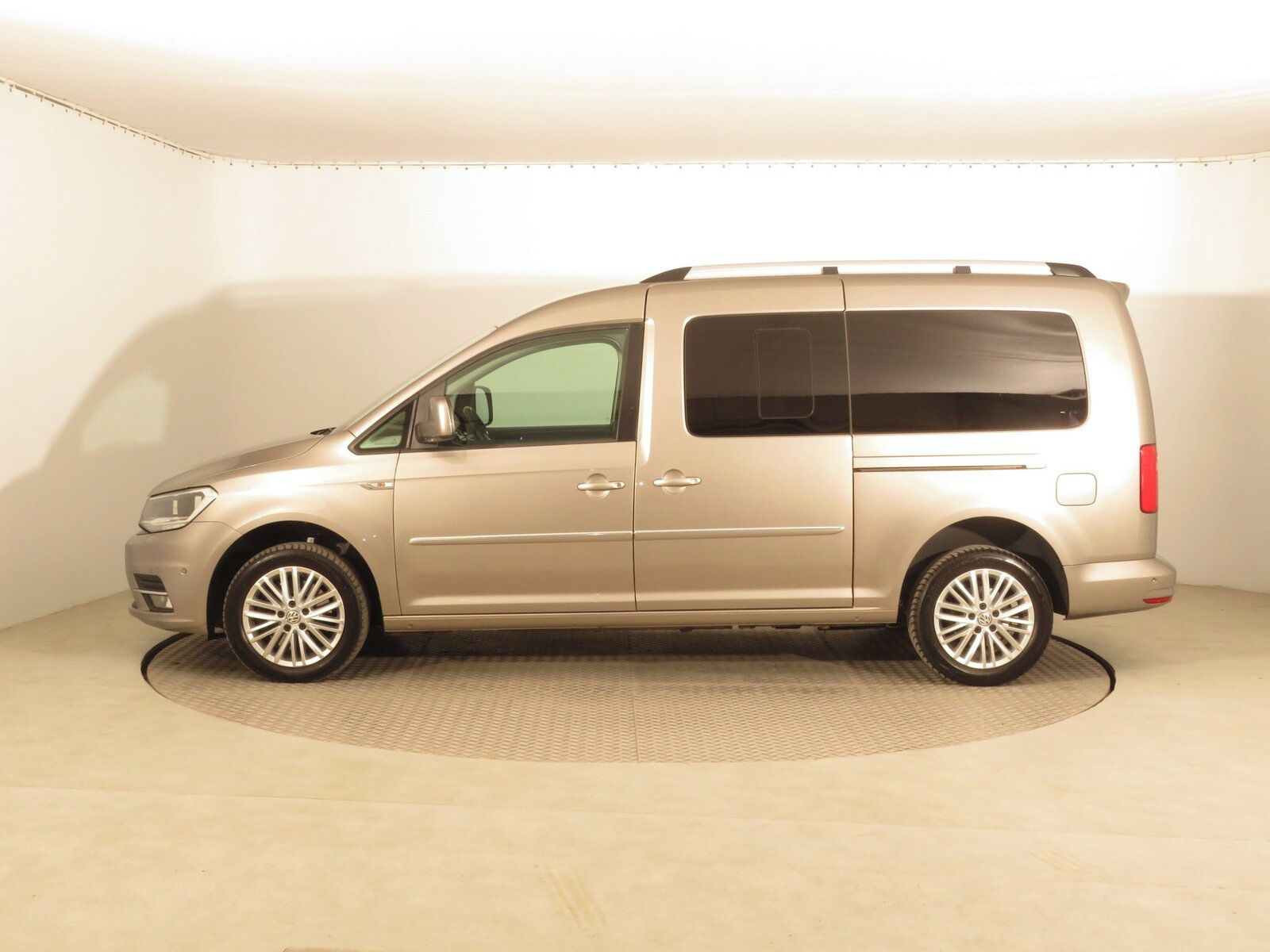 Volkswagen Caddy, Maxi 2.0 TDI, Highline, 5Míst - fotka 3