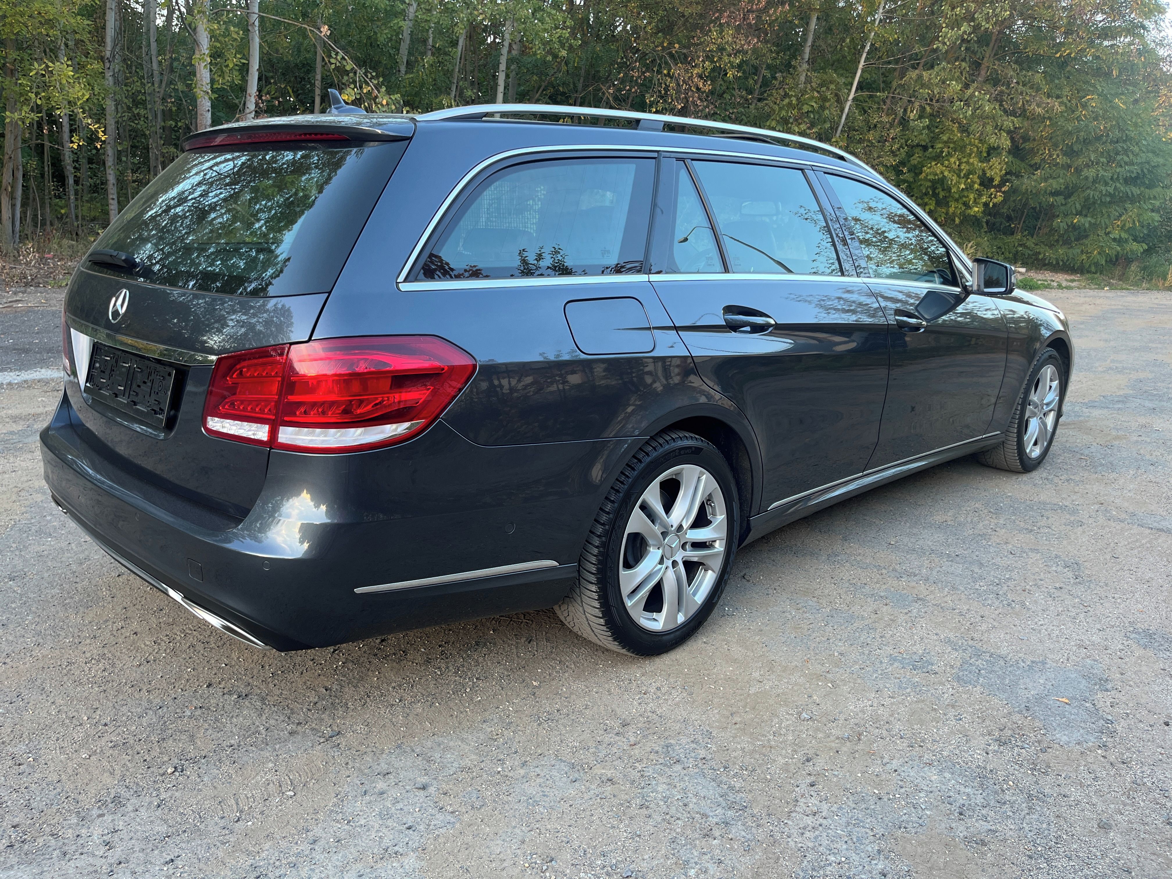 Mercedes-Benz Třídy E, 220cdi 125kw top výbava a stav - fotka 4