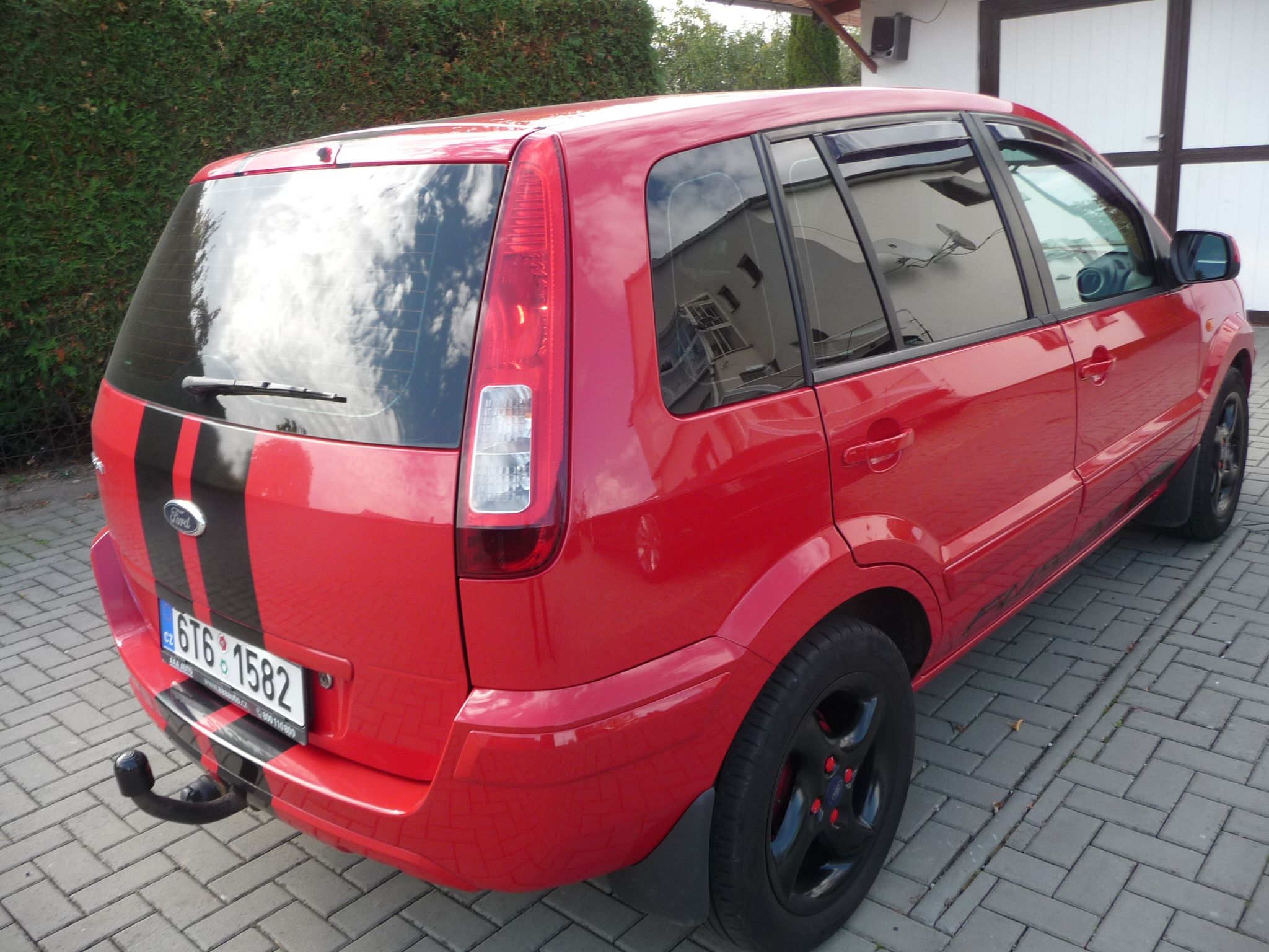Ford Fusion, 1.6i 74kw Exclusive top stav - fotka 4