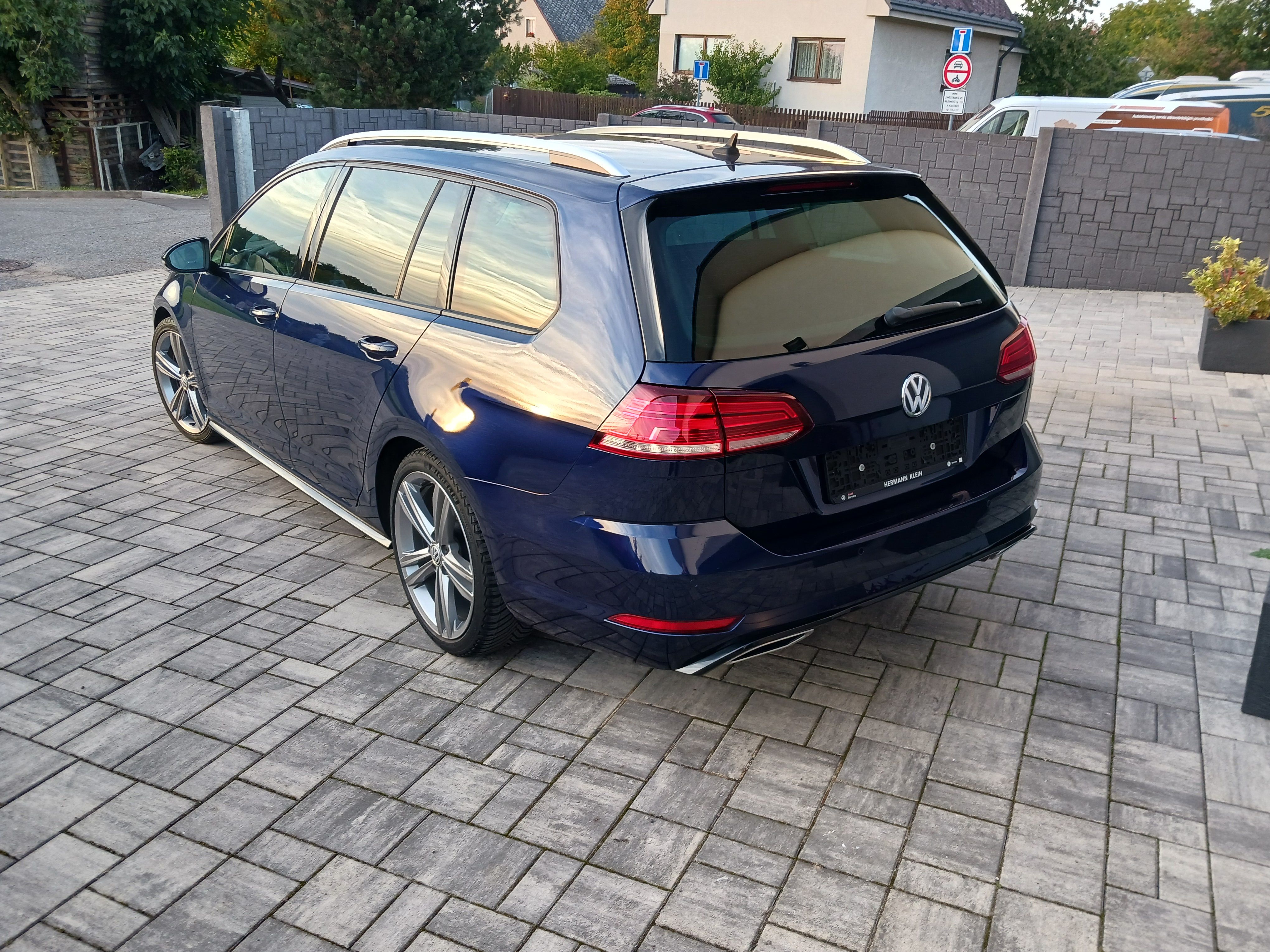 Volkswagen Golf, 1.5 TSI 110 kw  R-Line  DSG - fotka 4