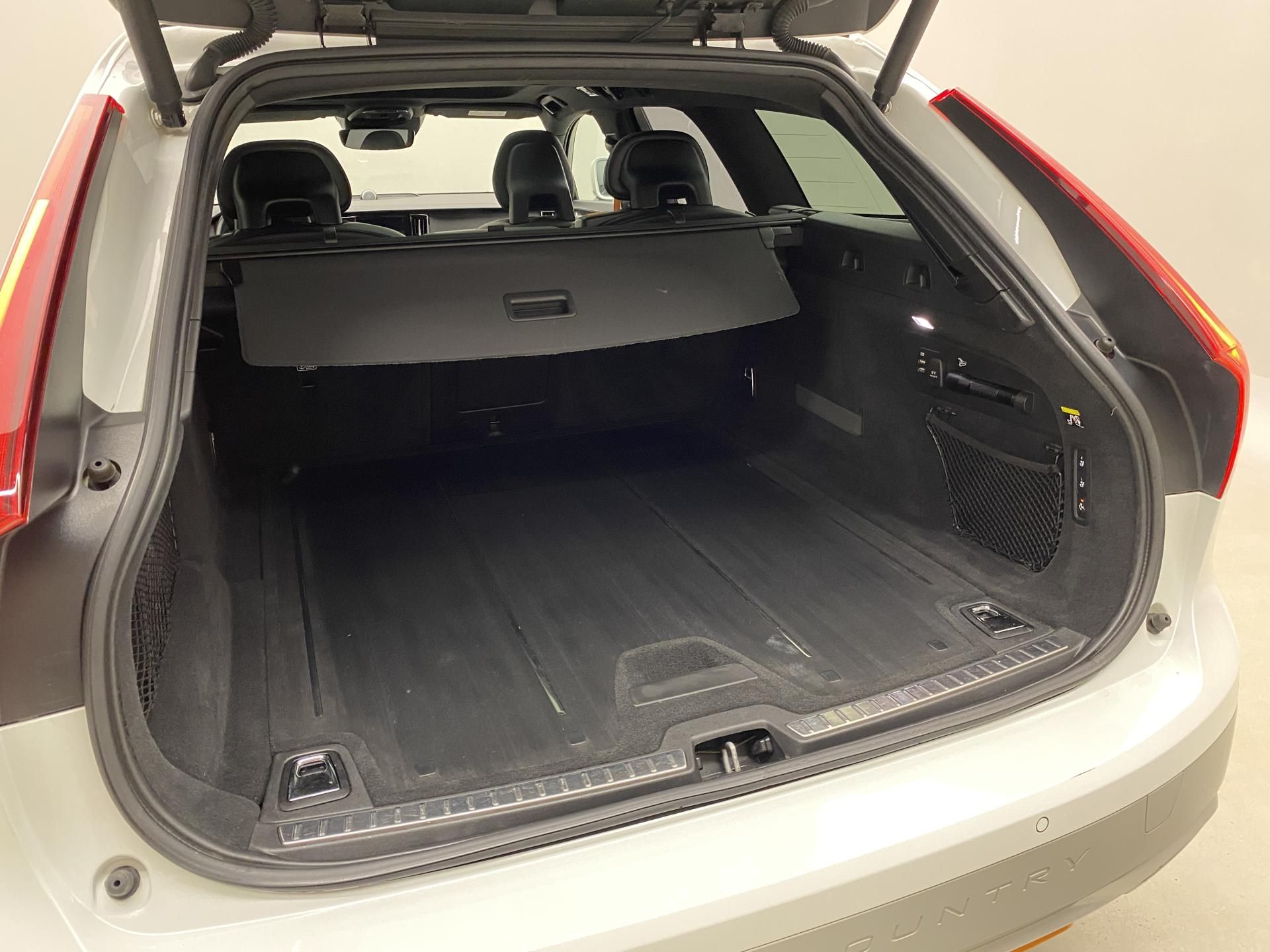 Volvo V90, CC T6 AWD OCEAN RACE AUT CZ - fotka 6