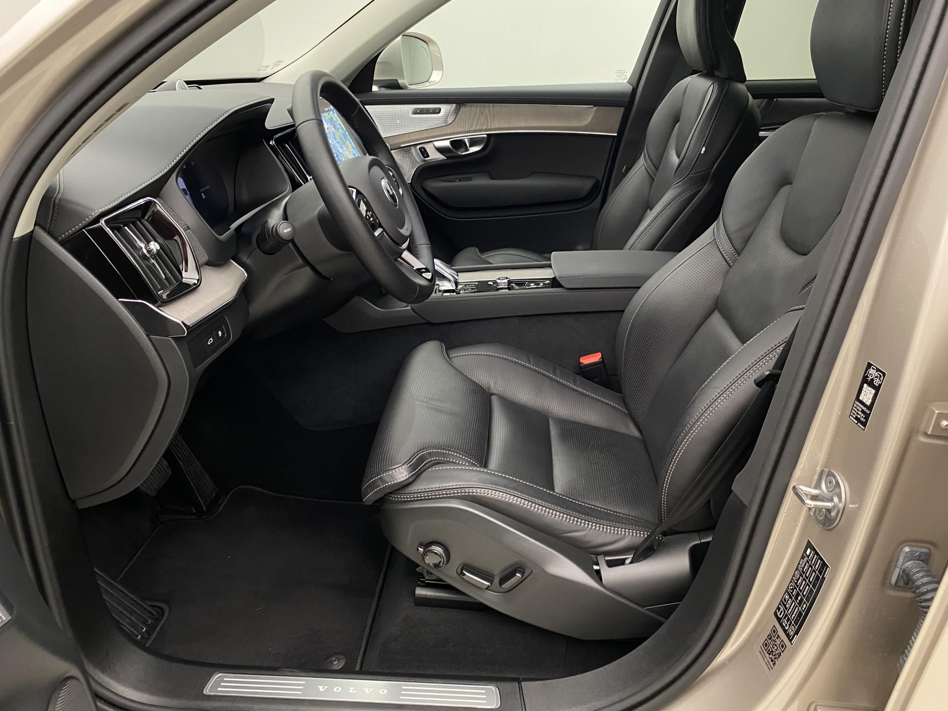 Volvo XC90, T8 AWD RECHARGE BRIGHT PLUS 7m - fotka 3