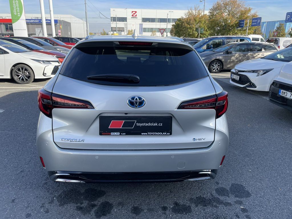Toyota Corolla, 2.0 HEV - fotka 5