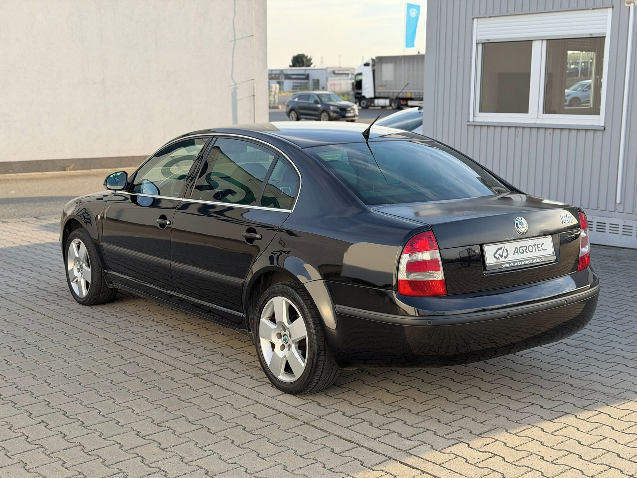 Škoda Superb, 2.8 142 kW Elegance LPG - fotka 5