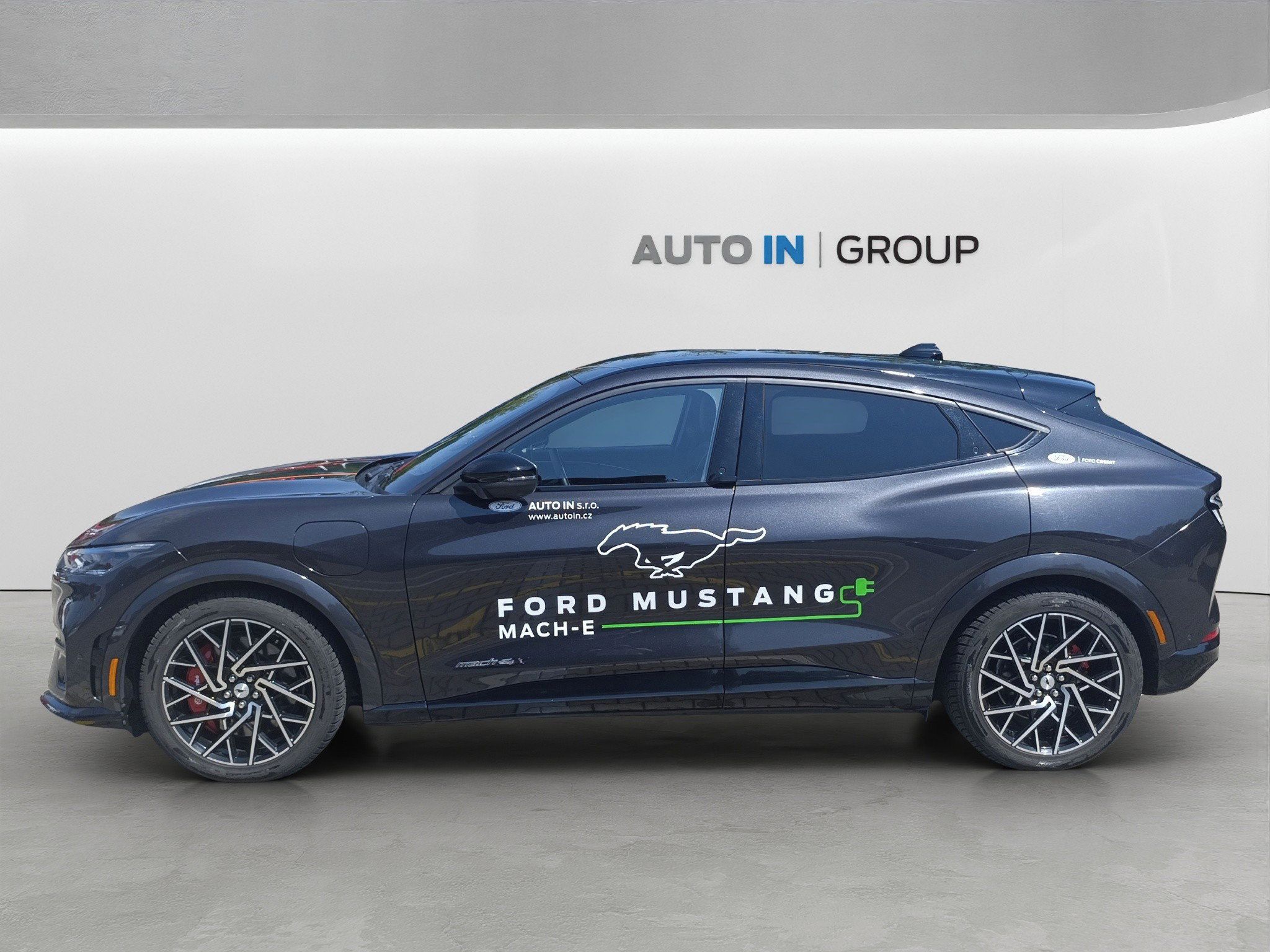 Ford Mustang Mach-E, MACH-E GT 98,7 kWh - fotka 3