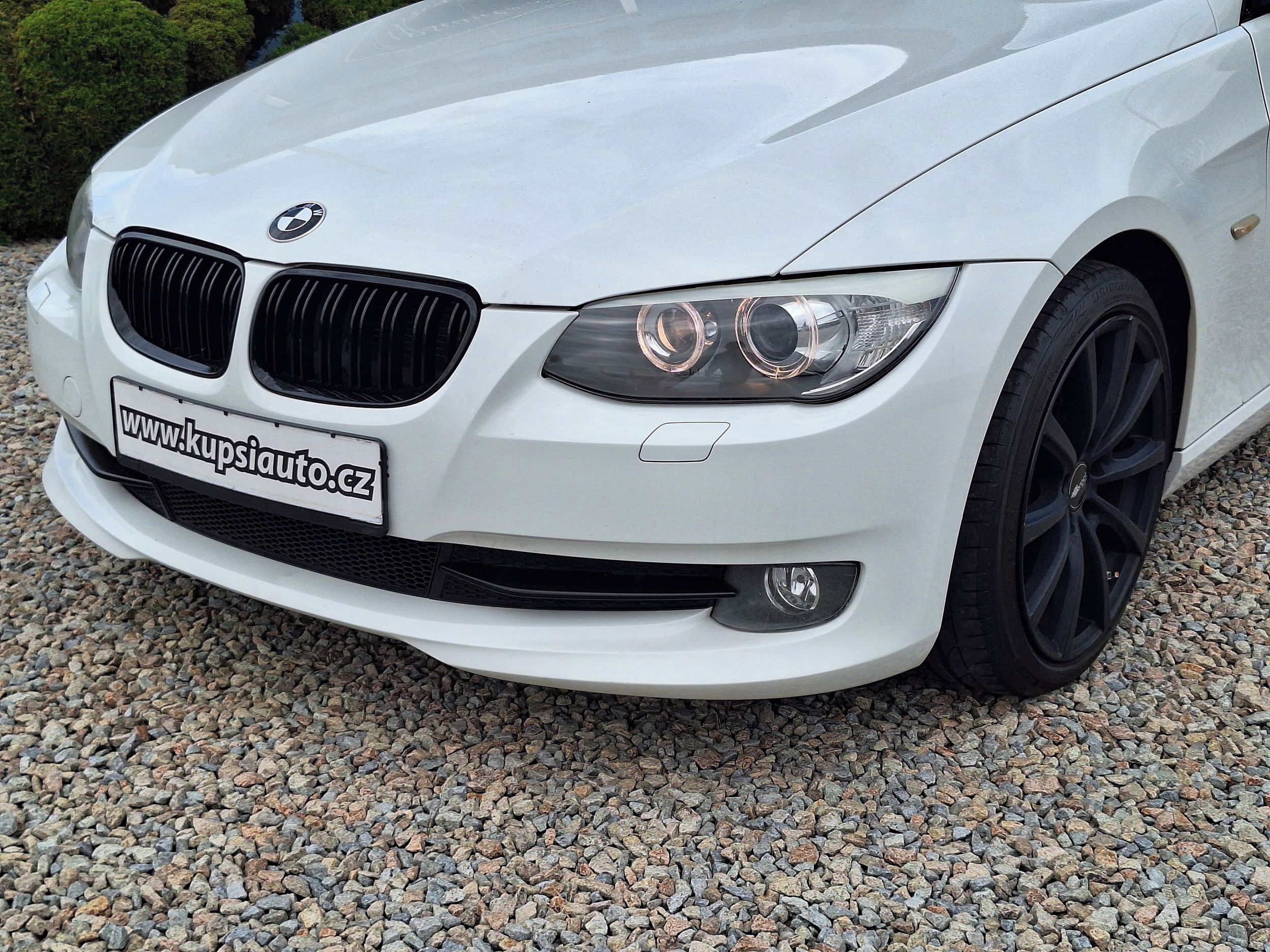 BMW Řada 3, 320i Coupe Facelift Android - fotka 4