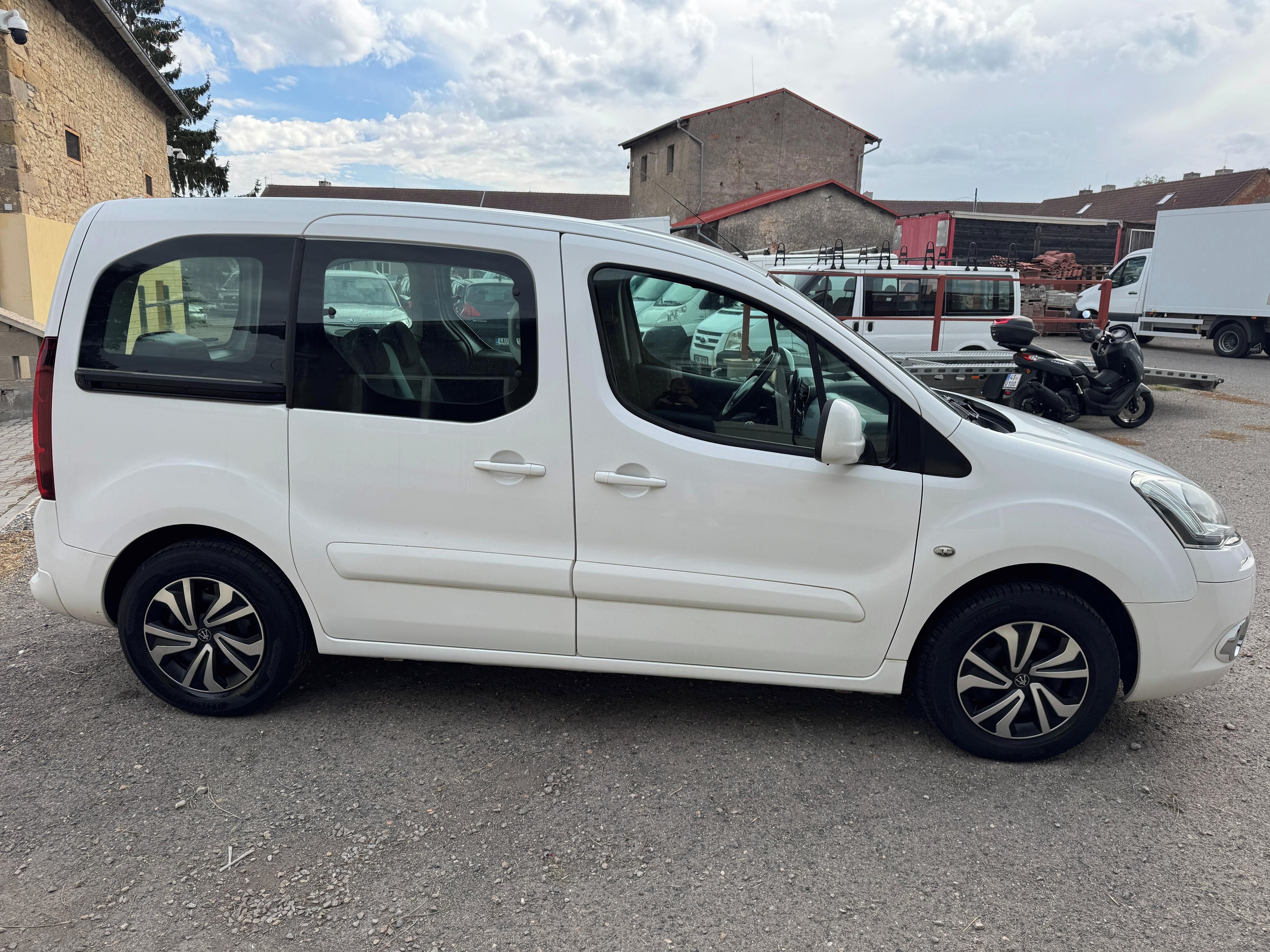 Citroën Berlingo, MULTISPACE 1.6 HDI CZ DPH - fotka 4