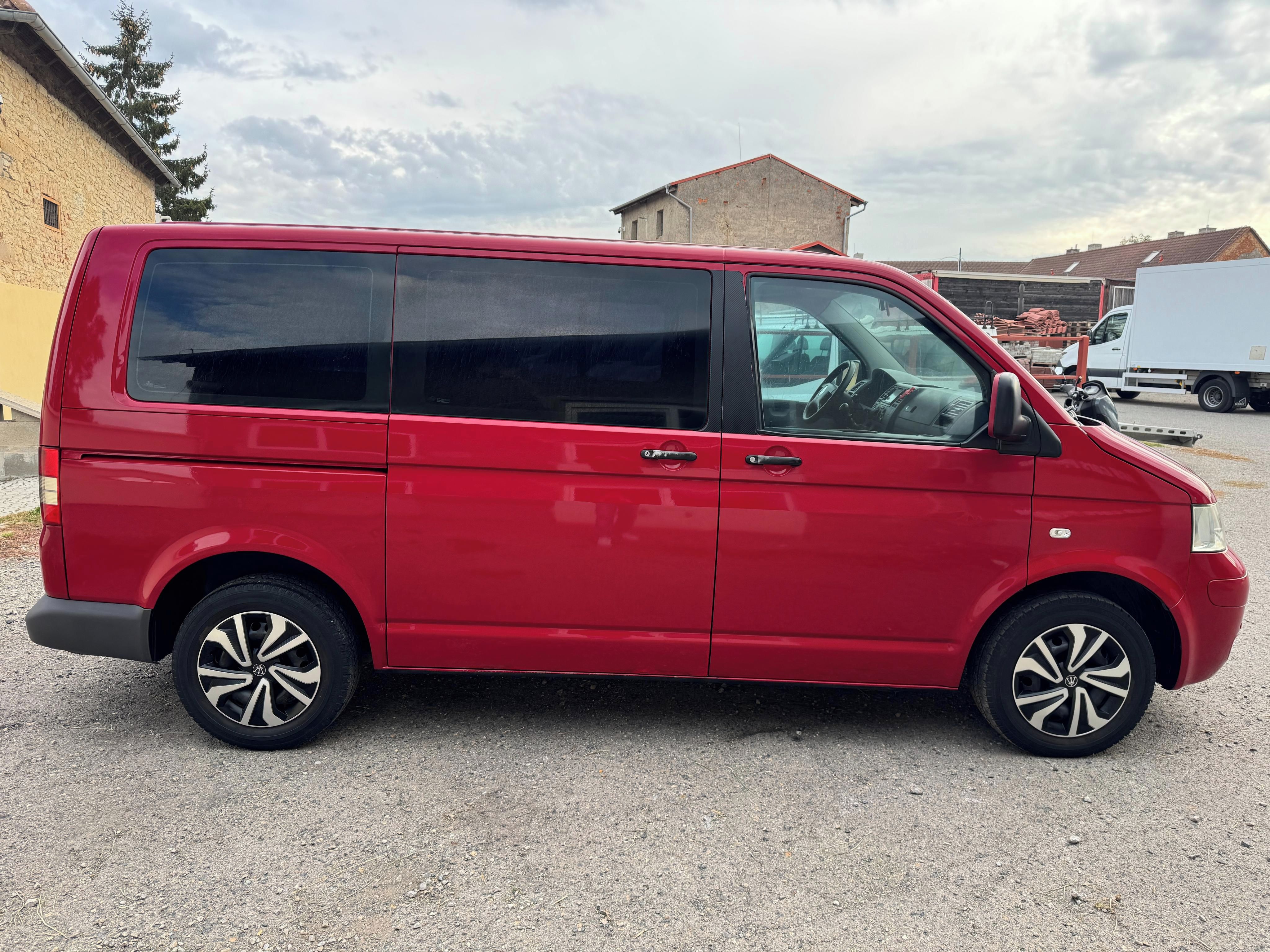 Volkswagen Transporter, T5 5 MÍST 1.9 TDI KLIMA - fotka 4