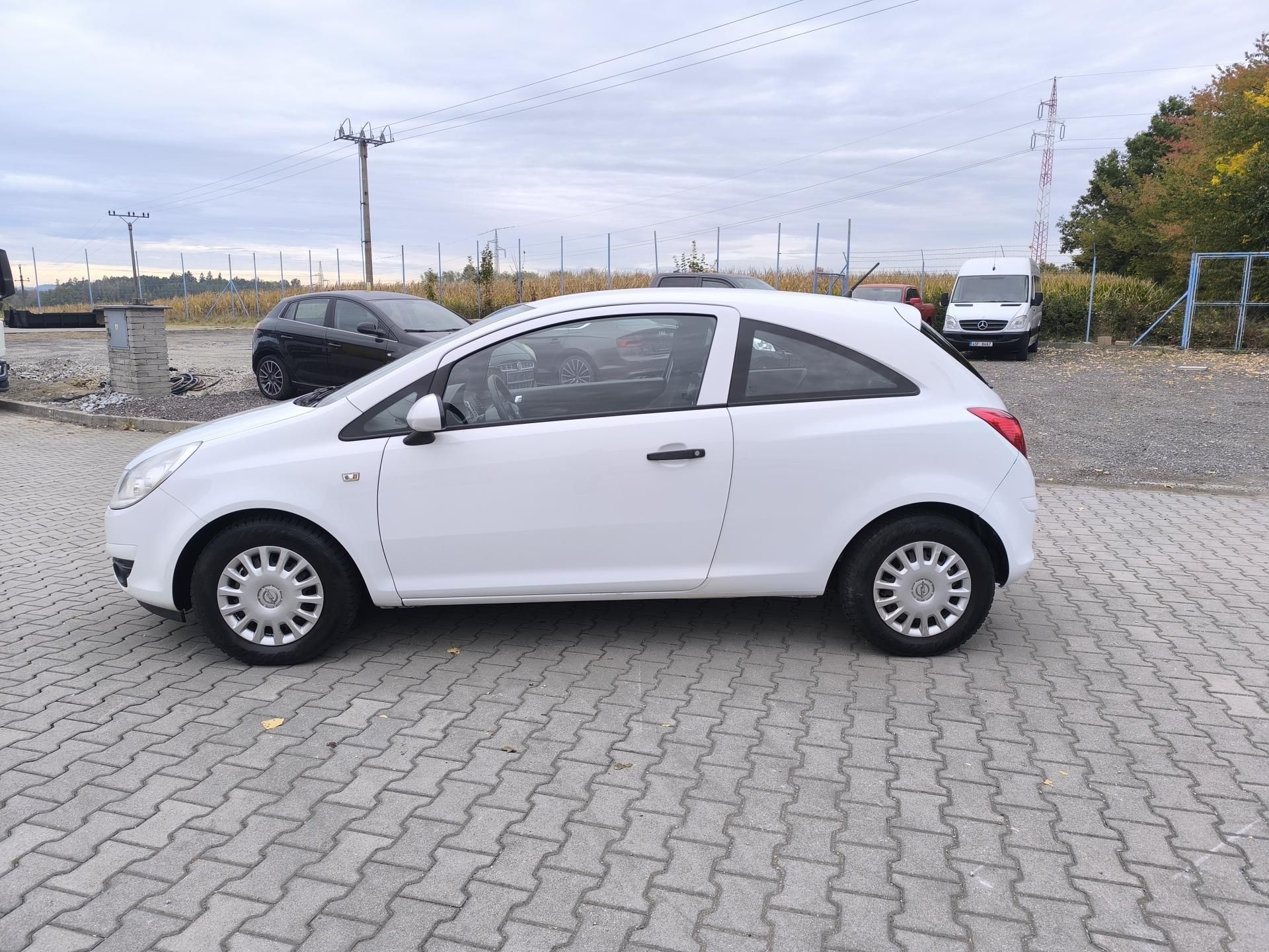Opel Corsa, 1.2 SERVISKA.1MAJ - fotka 4