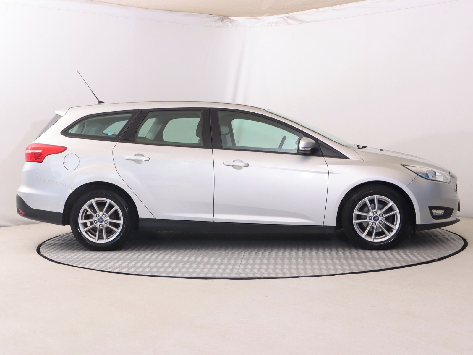 Ford Focus, 1.6 TDCi, Serv.kniha - fotka 6