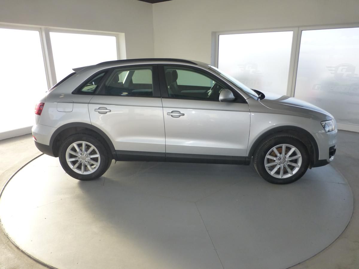 Audi Q3, 2,0TSI-125KW*NAVI**PARK.S**4X4 - fotka 5