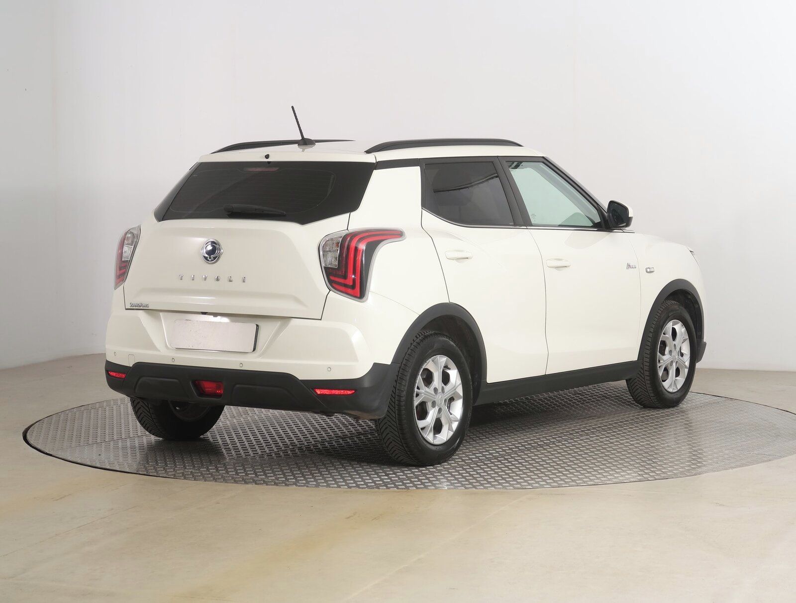 SsangYong Tivoli, 1.5 T-GDI, Automat, Serv.kniha - fotka 5