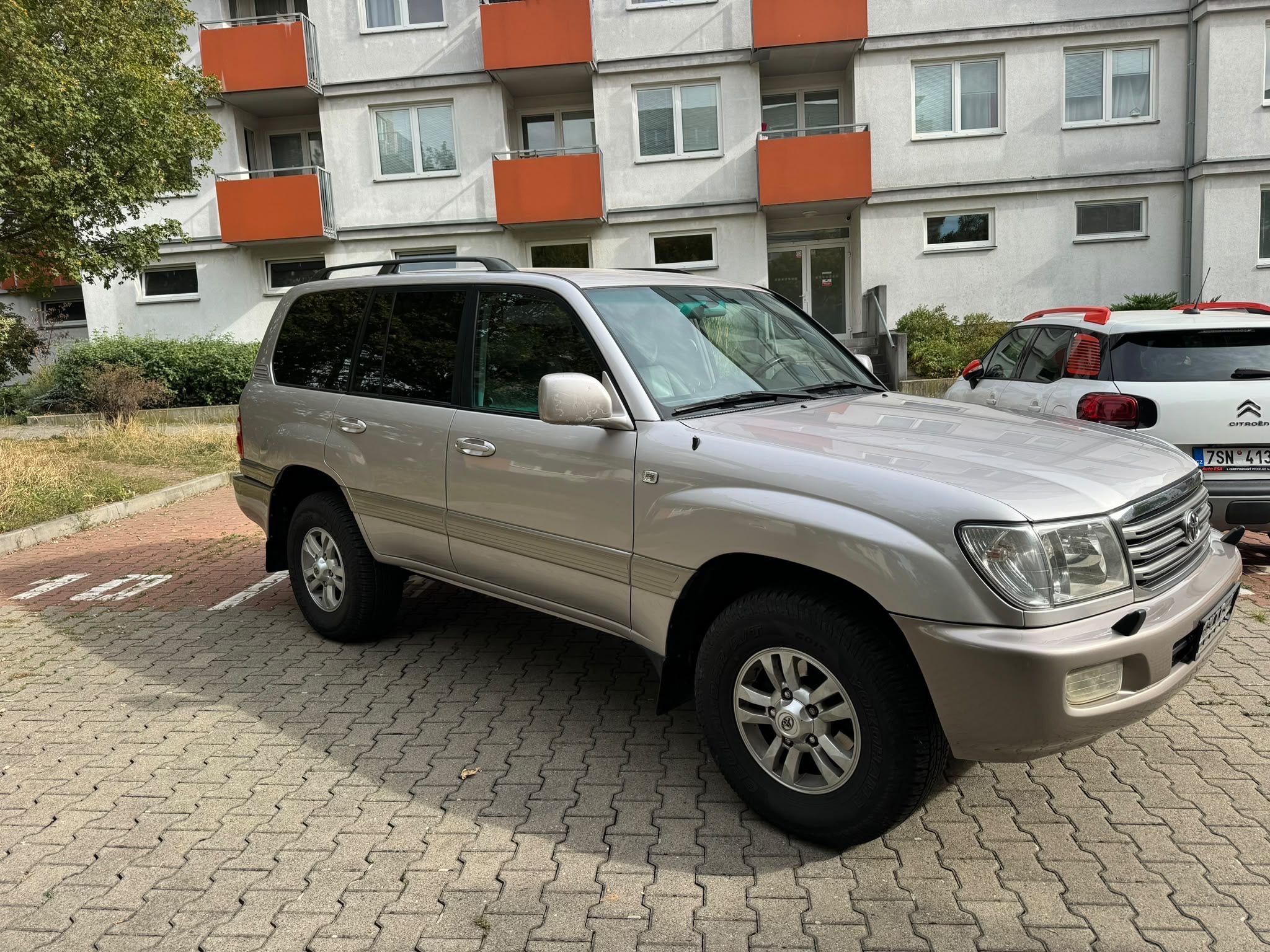 Toyota Land Cruiser, 4,664 - fotka 4