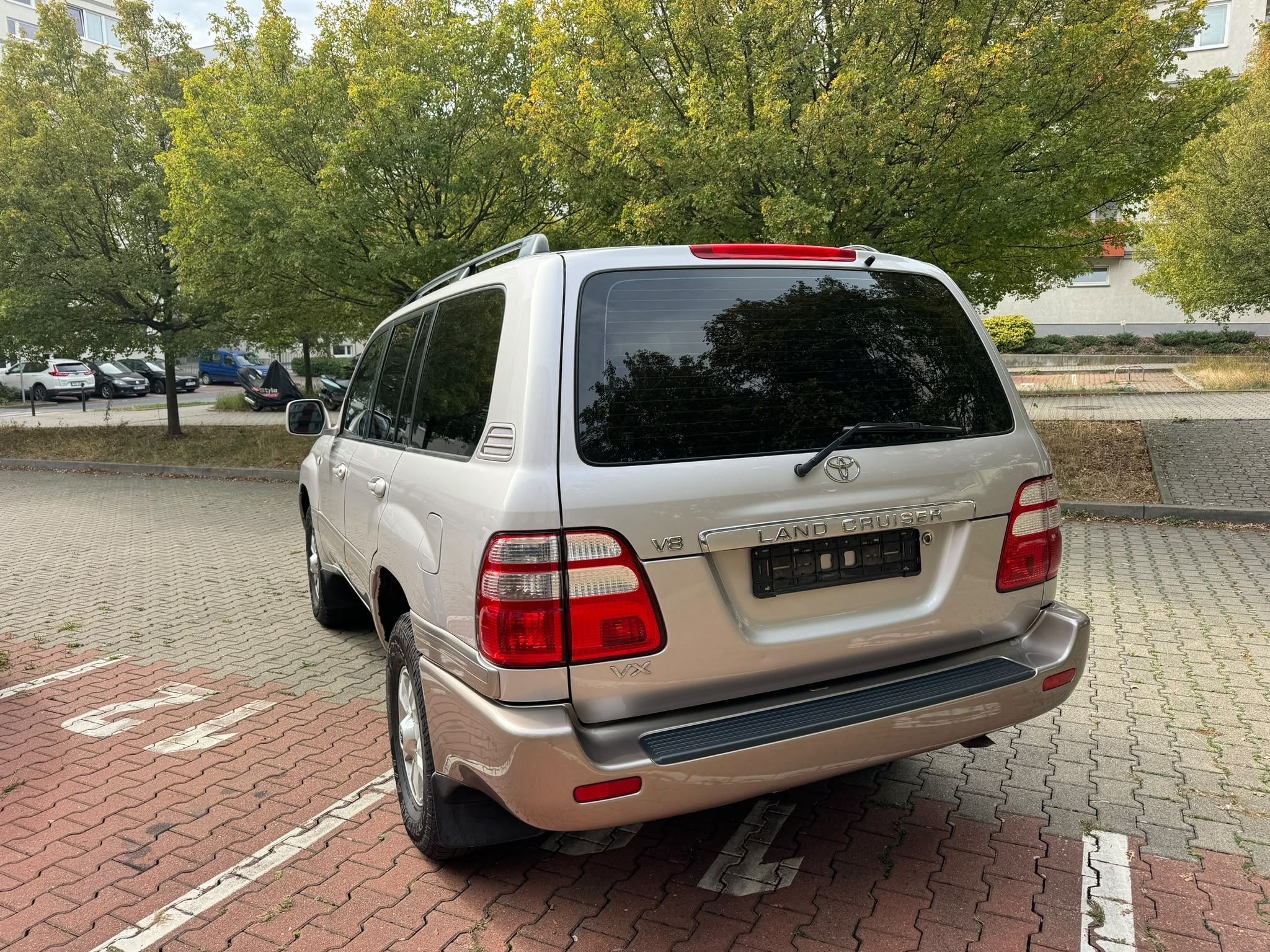Toyota Land Cruiser, 4,664 - fotka 6