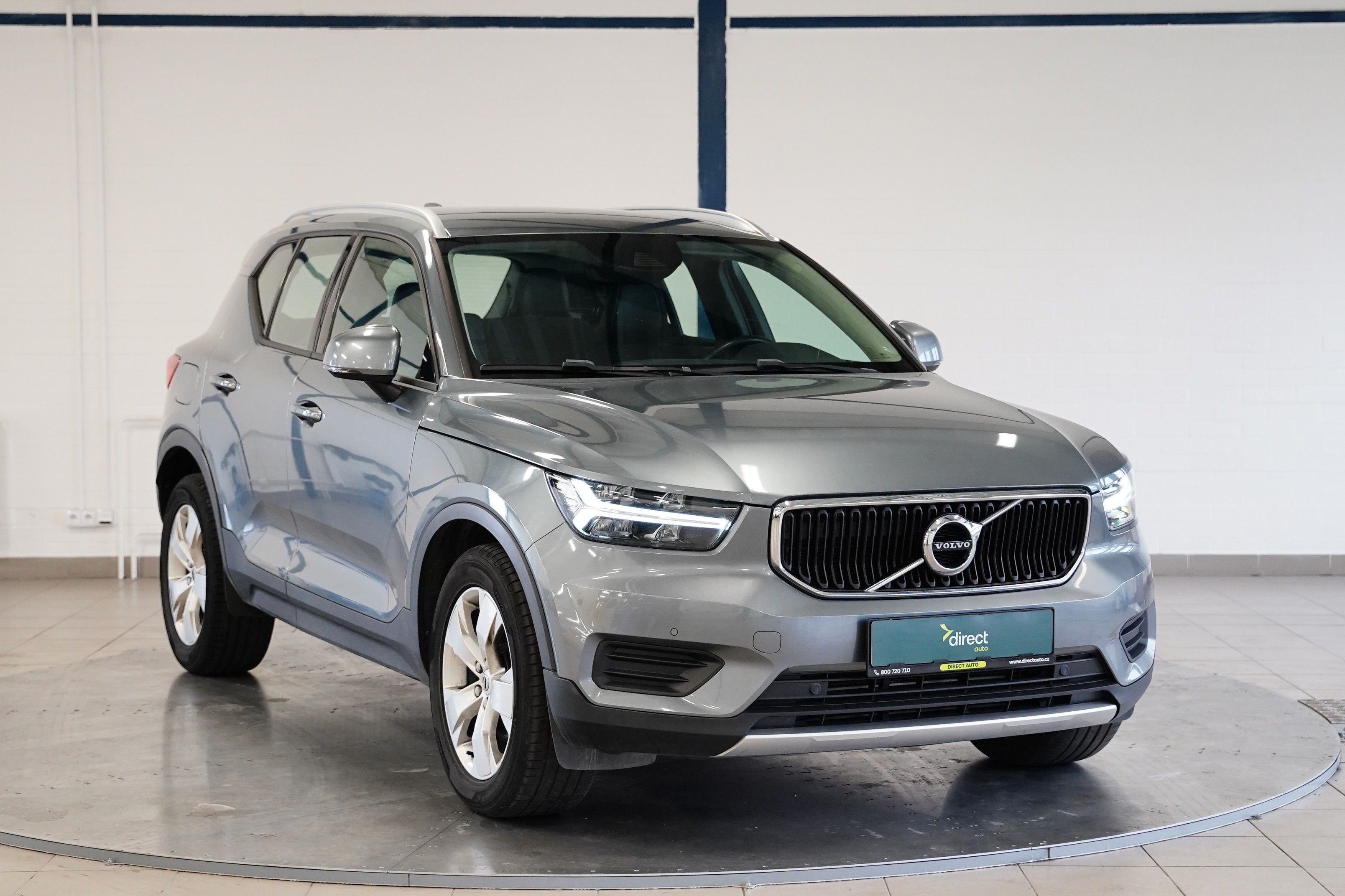 Volvo XC40, D3 110 kW Momentum - fotka 4