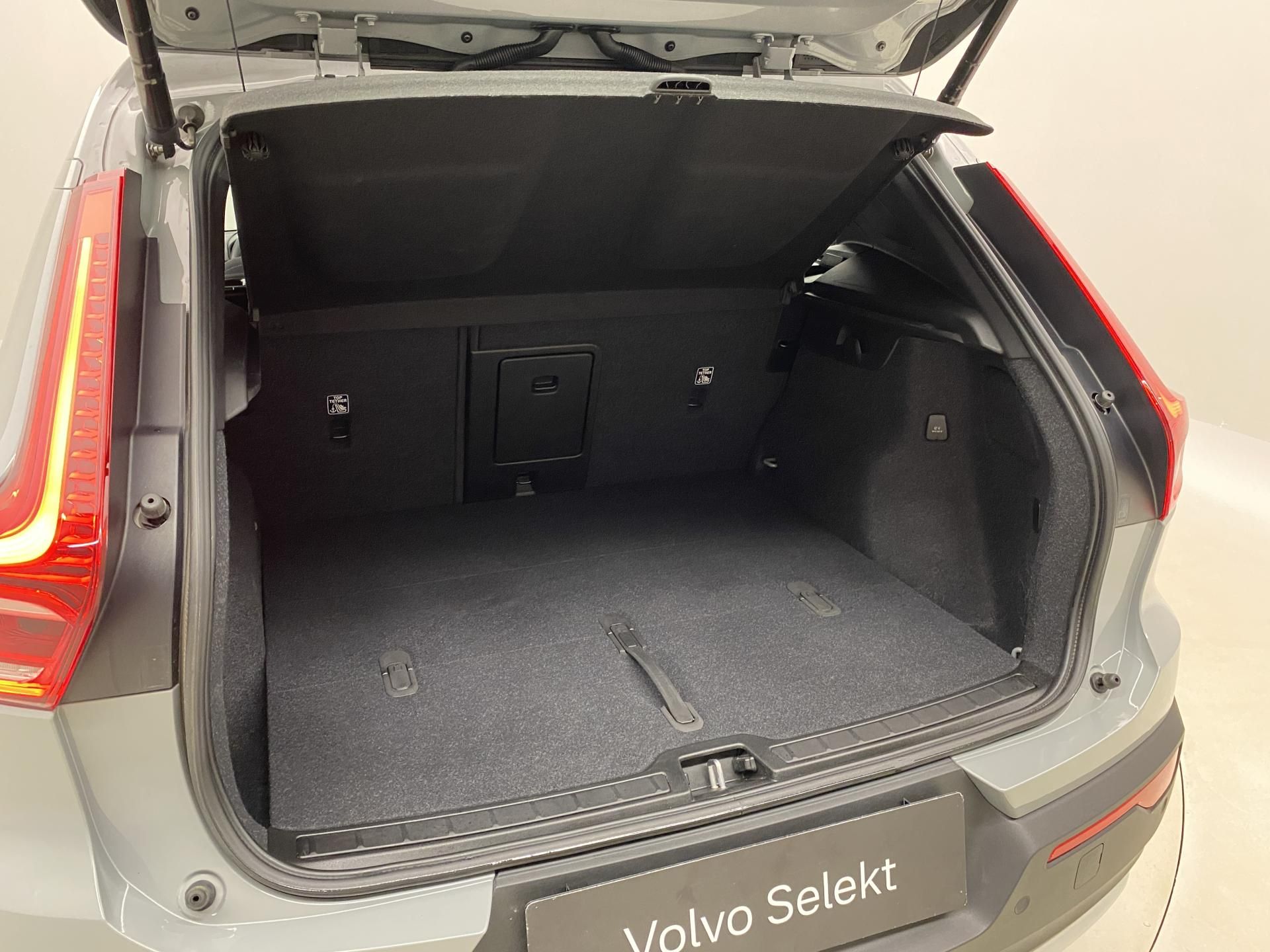 Volvo XC40, B3 CORE AUT CZ - fotka 6