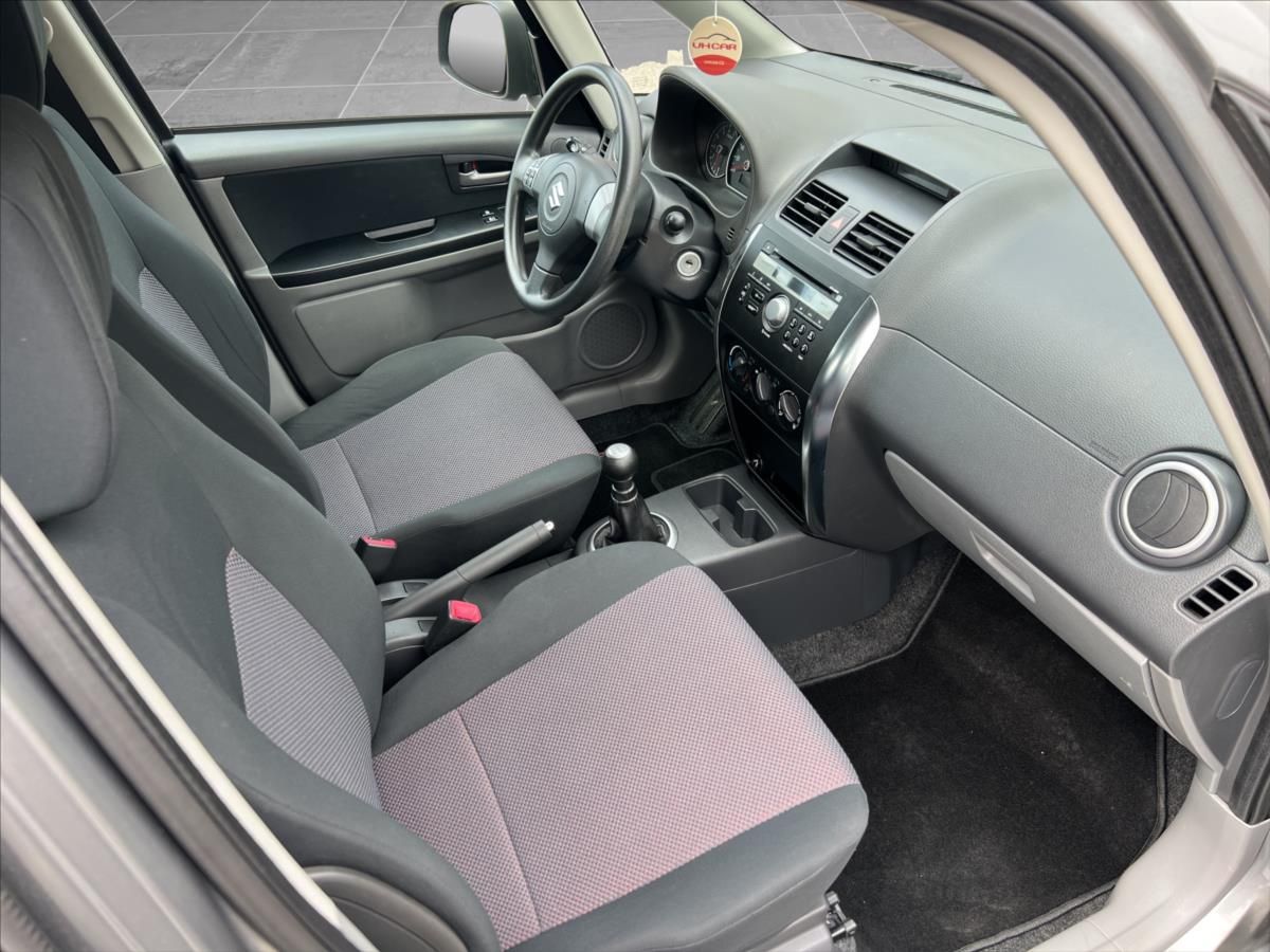Suzuki SX4, 1,6 PO SERVISU  4x4 GL AC - fotka 6
