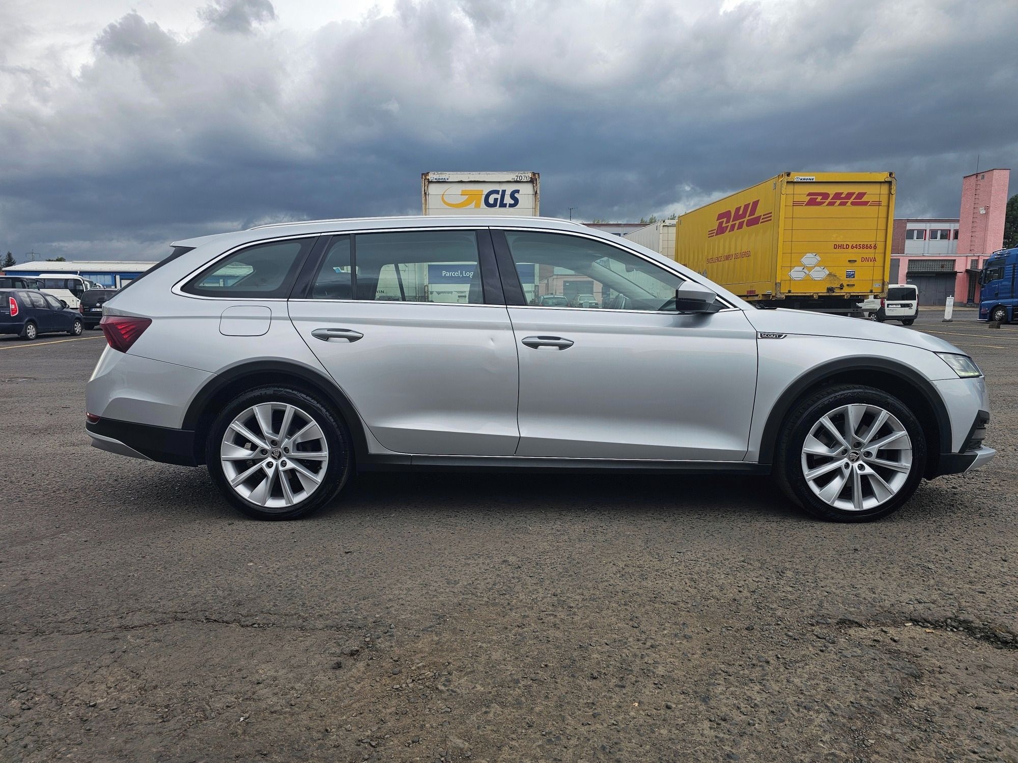 Škoda Octavia, Scout, MATRIX, HEAD-UP, 4X4 - fotka 5