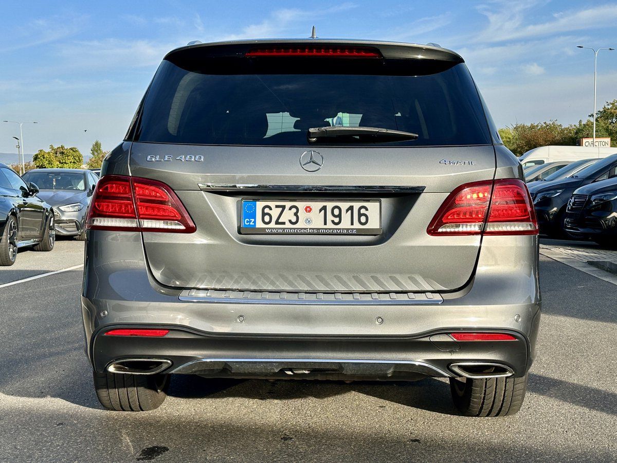 Mercedes-Benz GLE, 400 4MATIC - fotka 4