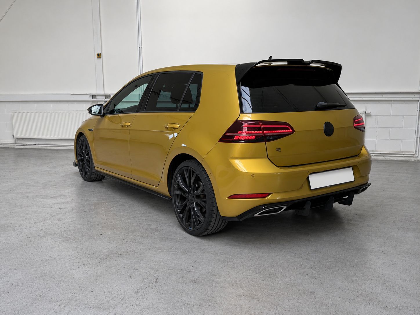Volkswagen Golf, R-Line 1.5 110kw DSG PANO - fotka 3