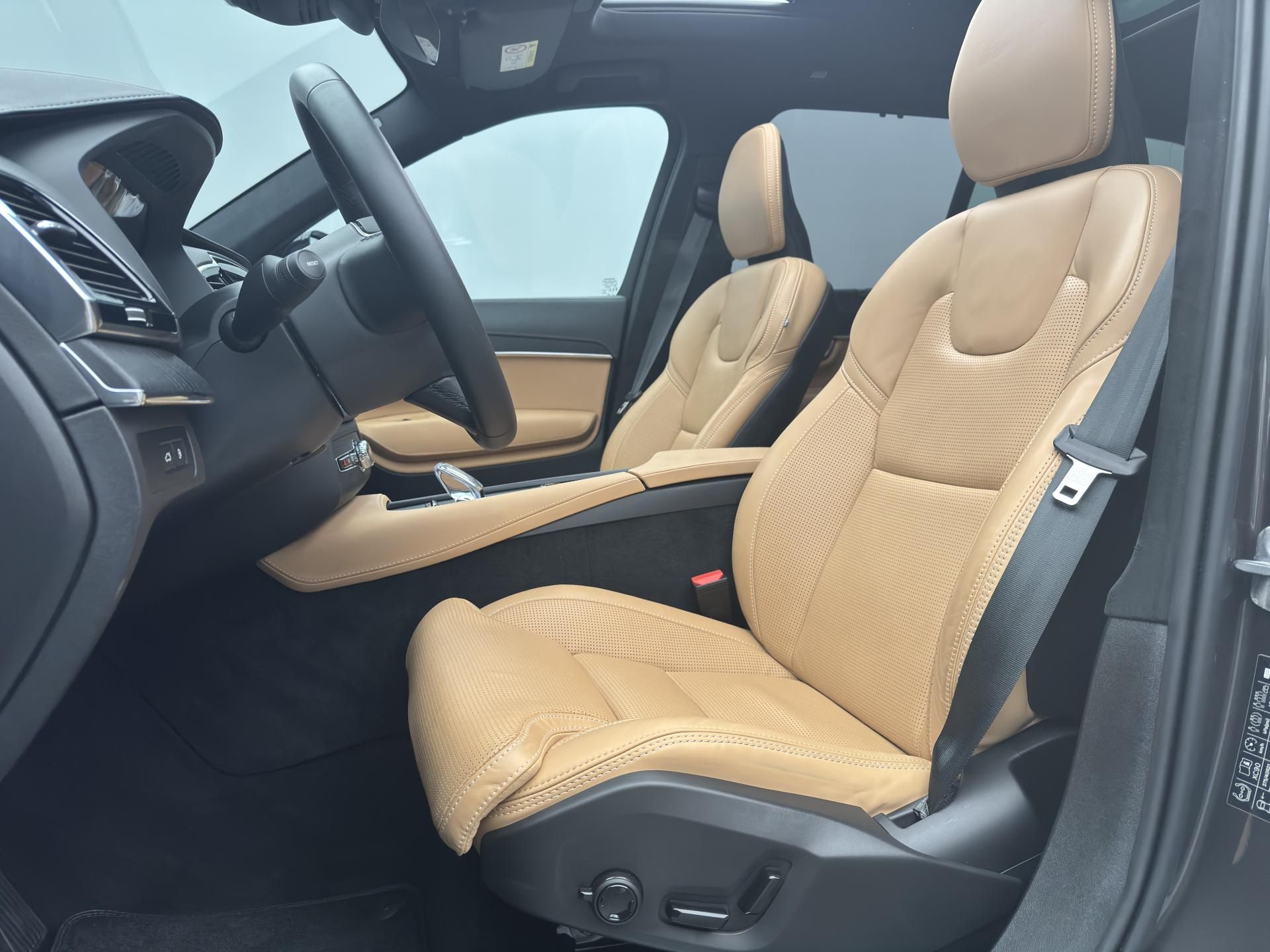 Volvo XC90, T8 AWD RECHARGE ULTIMATE 1.maj - fotka 4