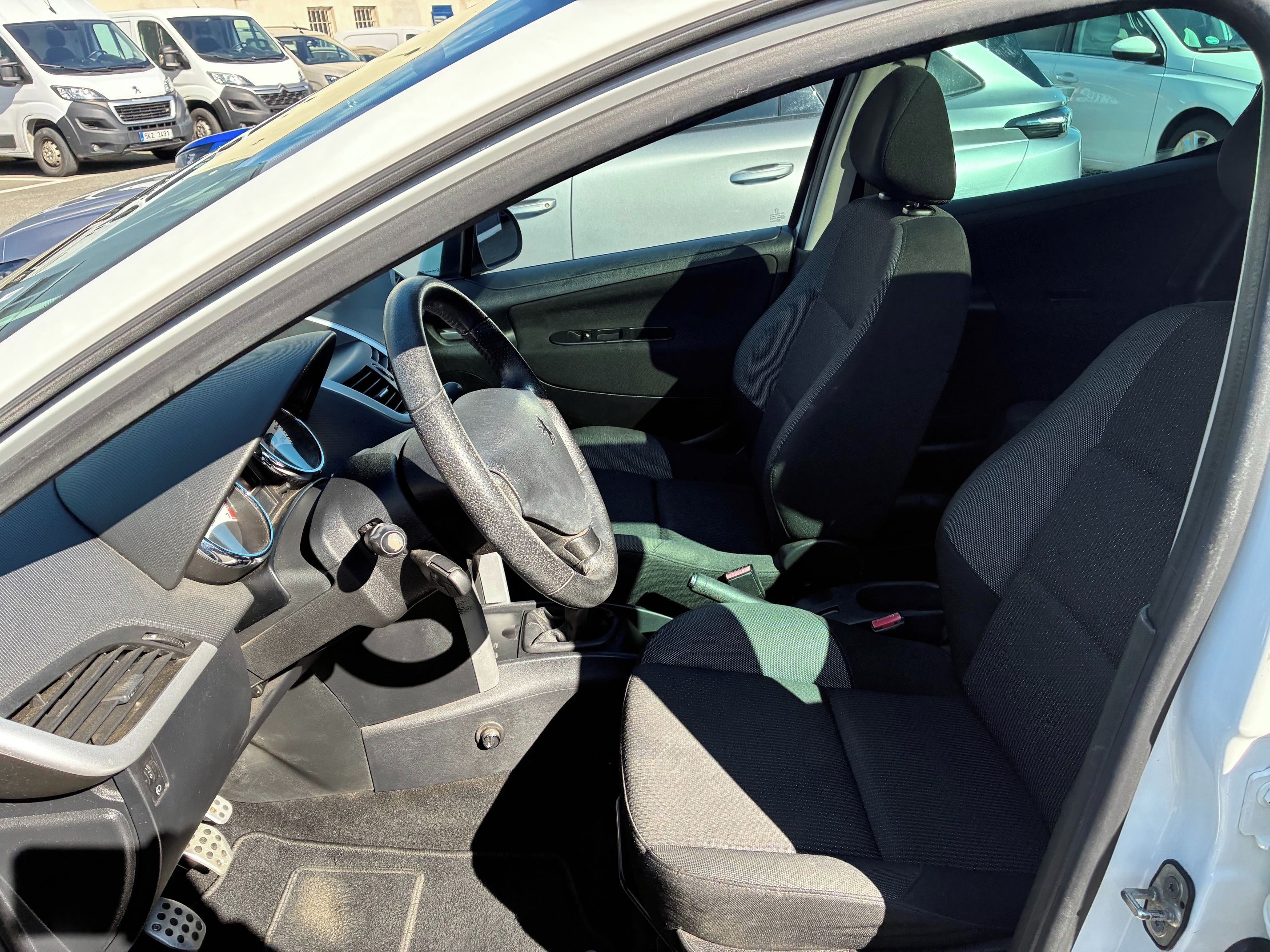 Peugeot 207, 1,4i SW - fotka 6