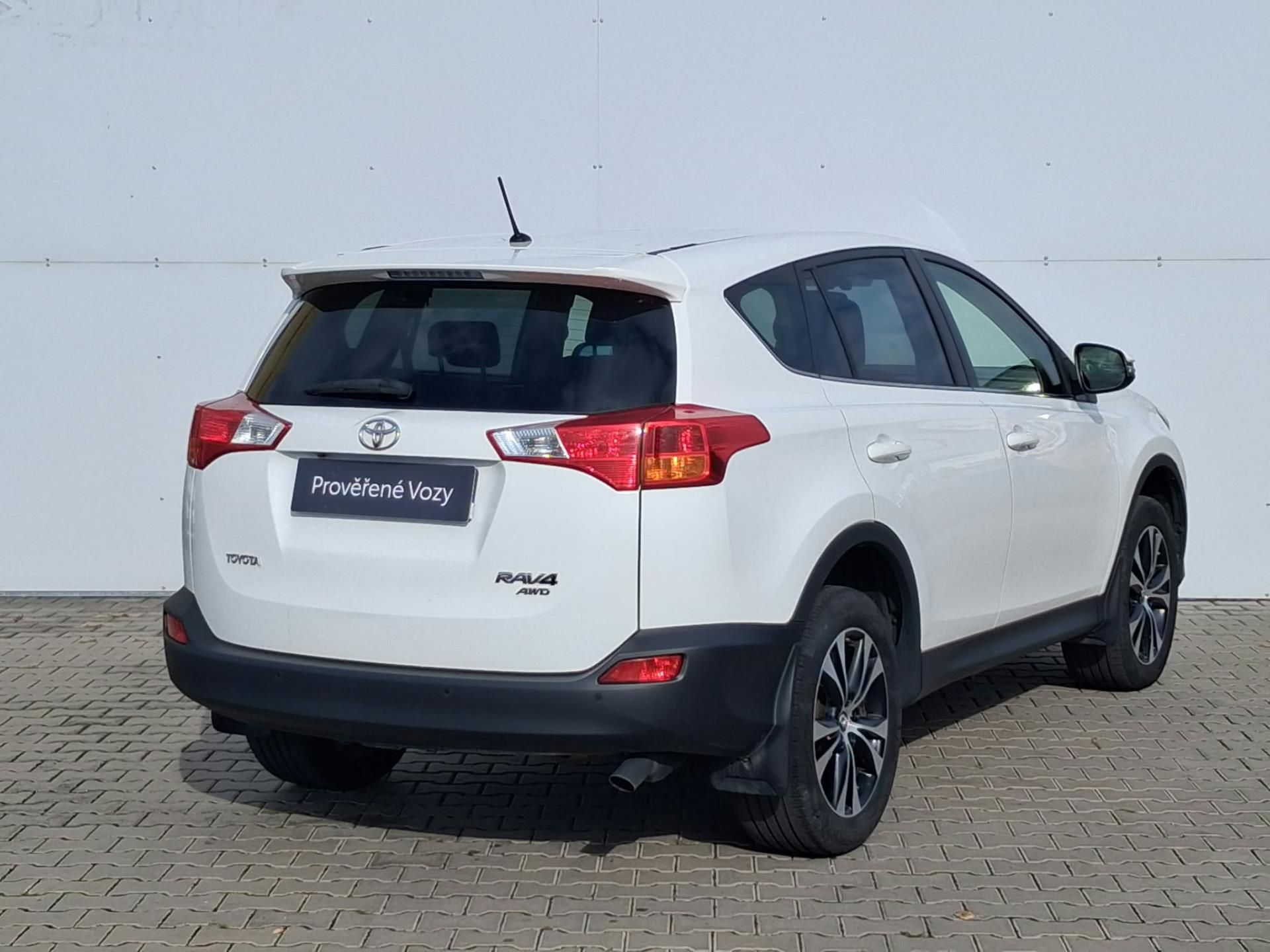 Toyota Rav4, 2.2 D-4D Active 4x4 - fotka 2