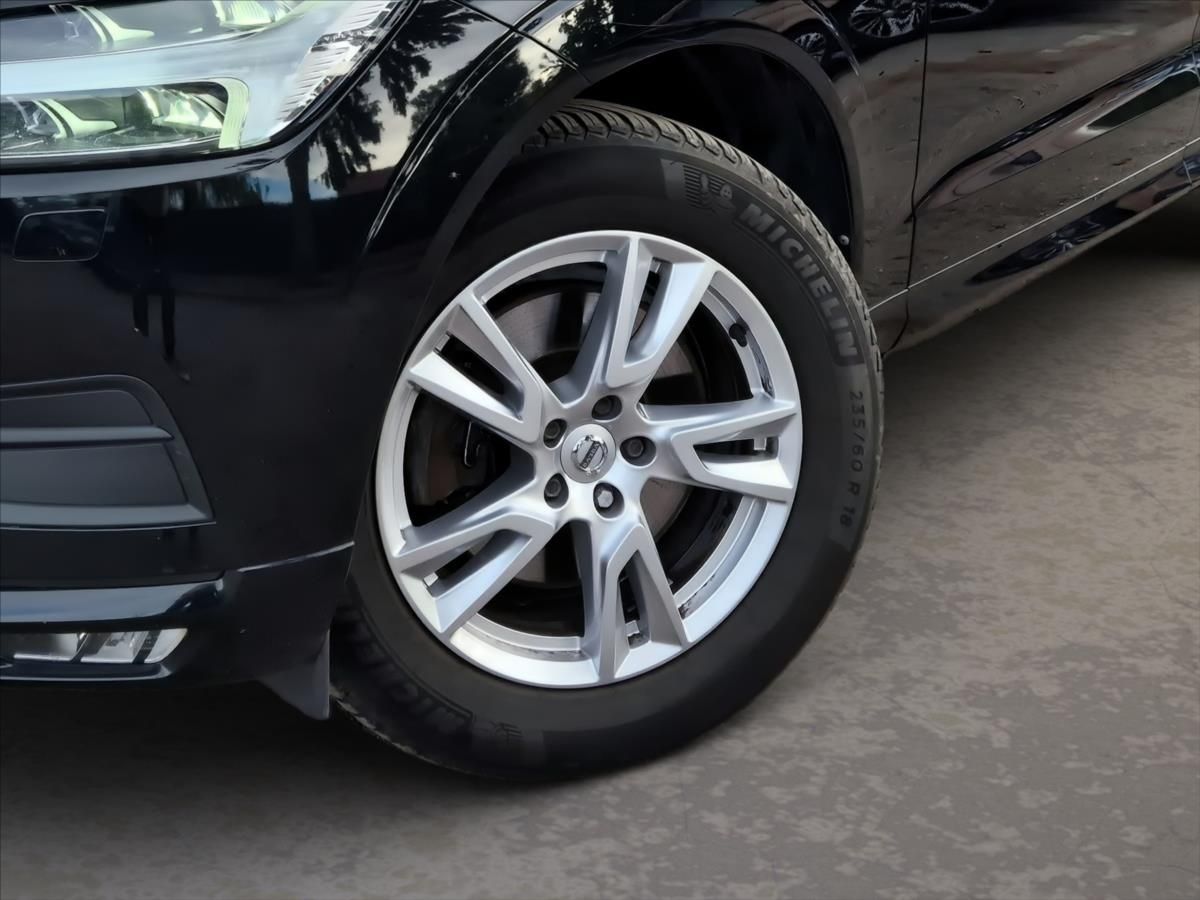 Volvo XC60, 2,0 T5 FWD NEZ. TOPENÍ - fotka 6