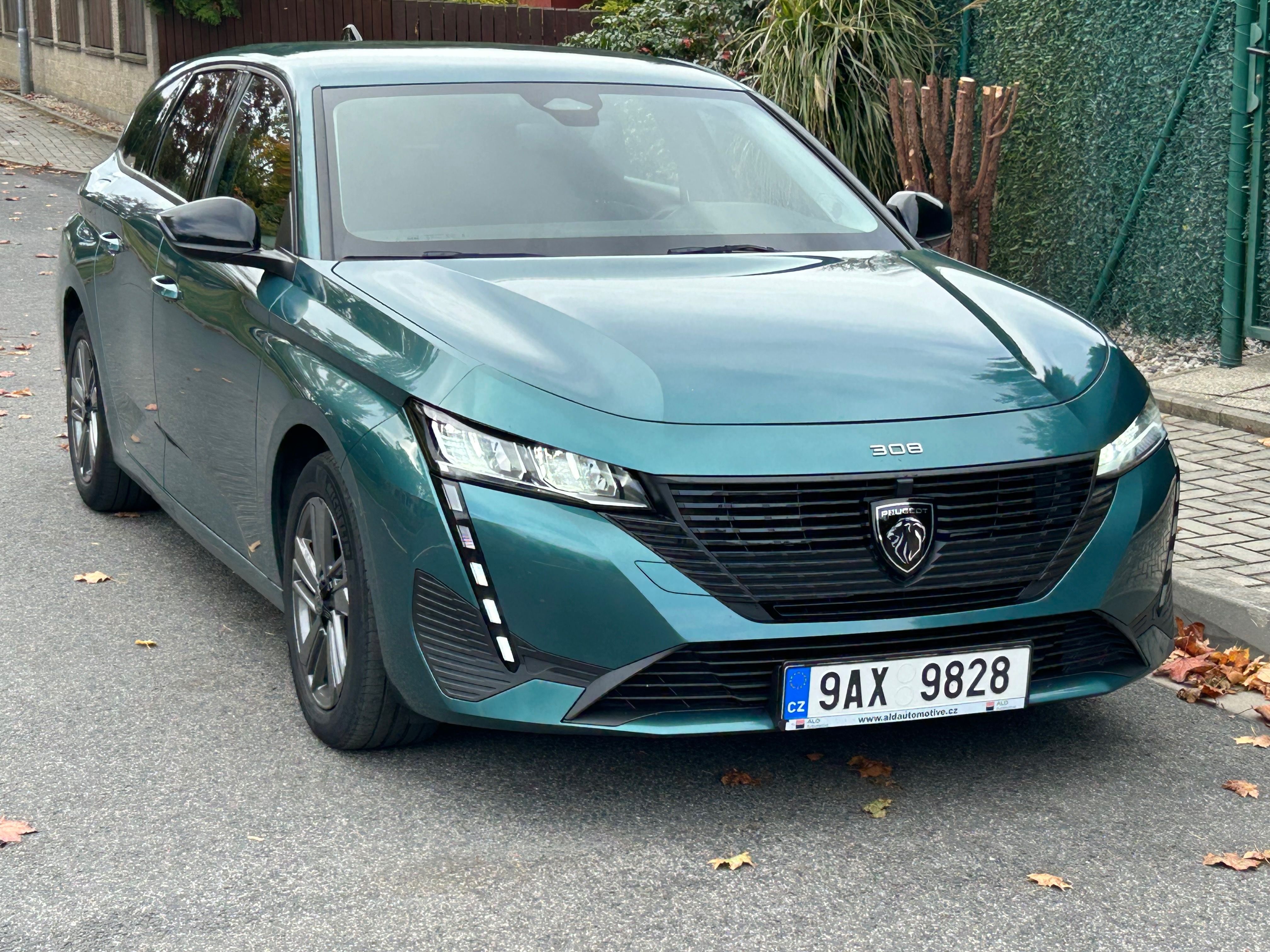 Peugeot 308 - fotka 2