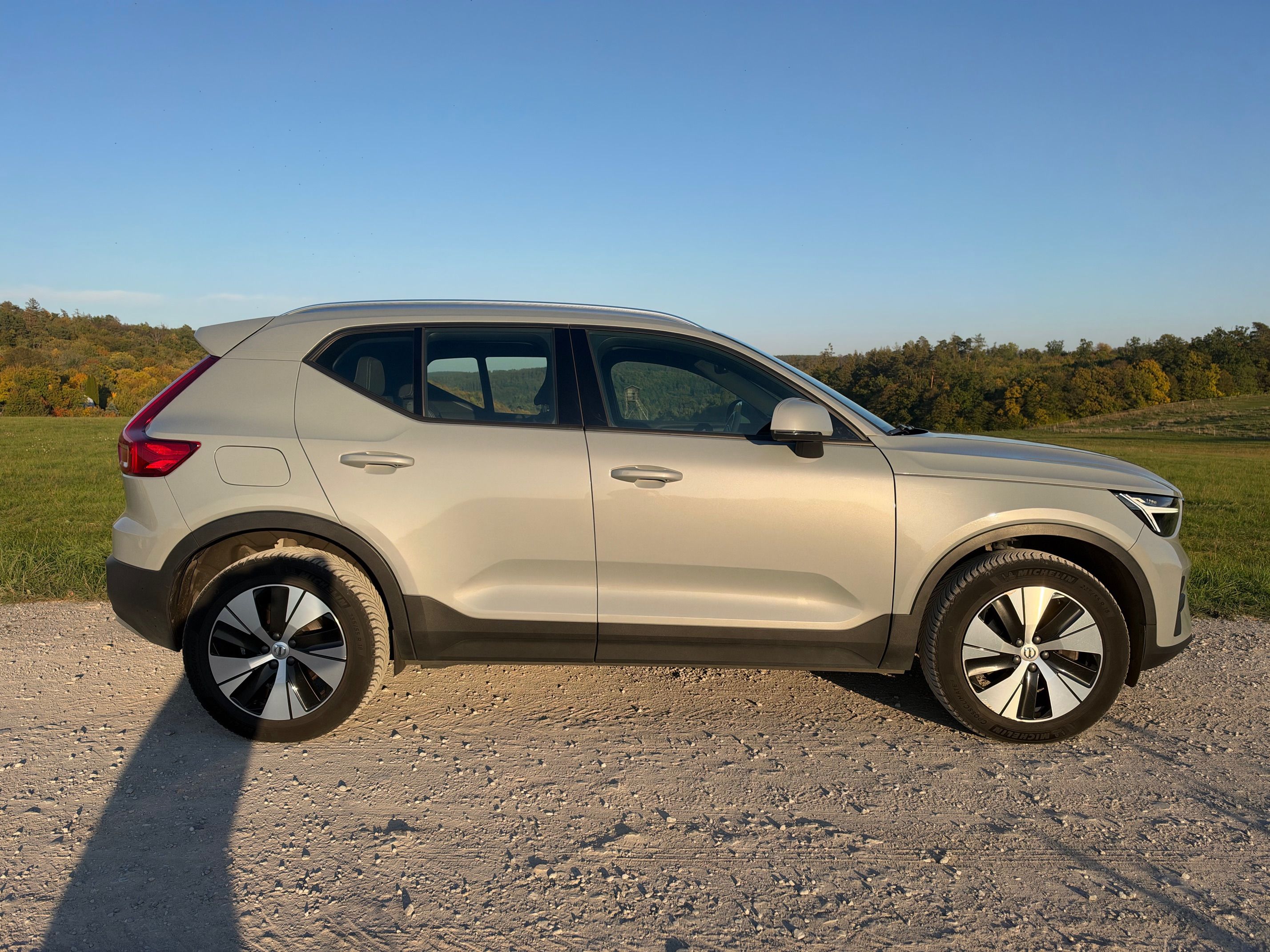 Volvo XC40, B3 CORE DCT 2.0 120kW KOUP. ČR - fotka 6