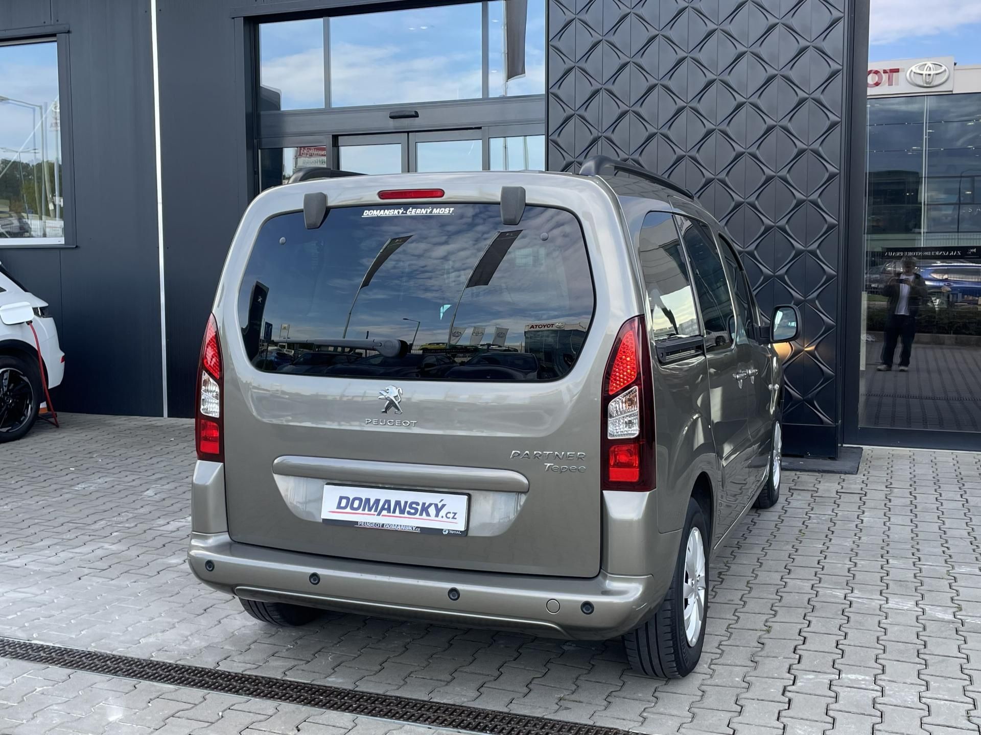 Peugeot Partner, ACTIVE TEPEE 1.6 BHDi 73 kW - fotka 3