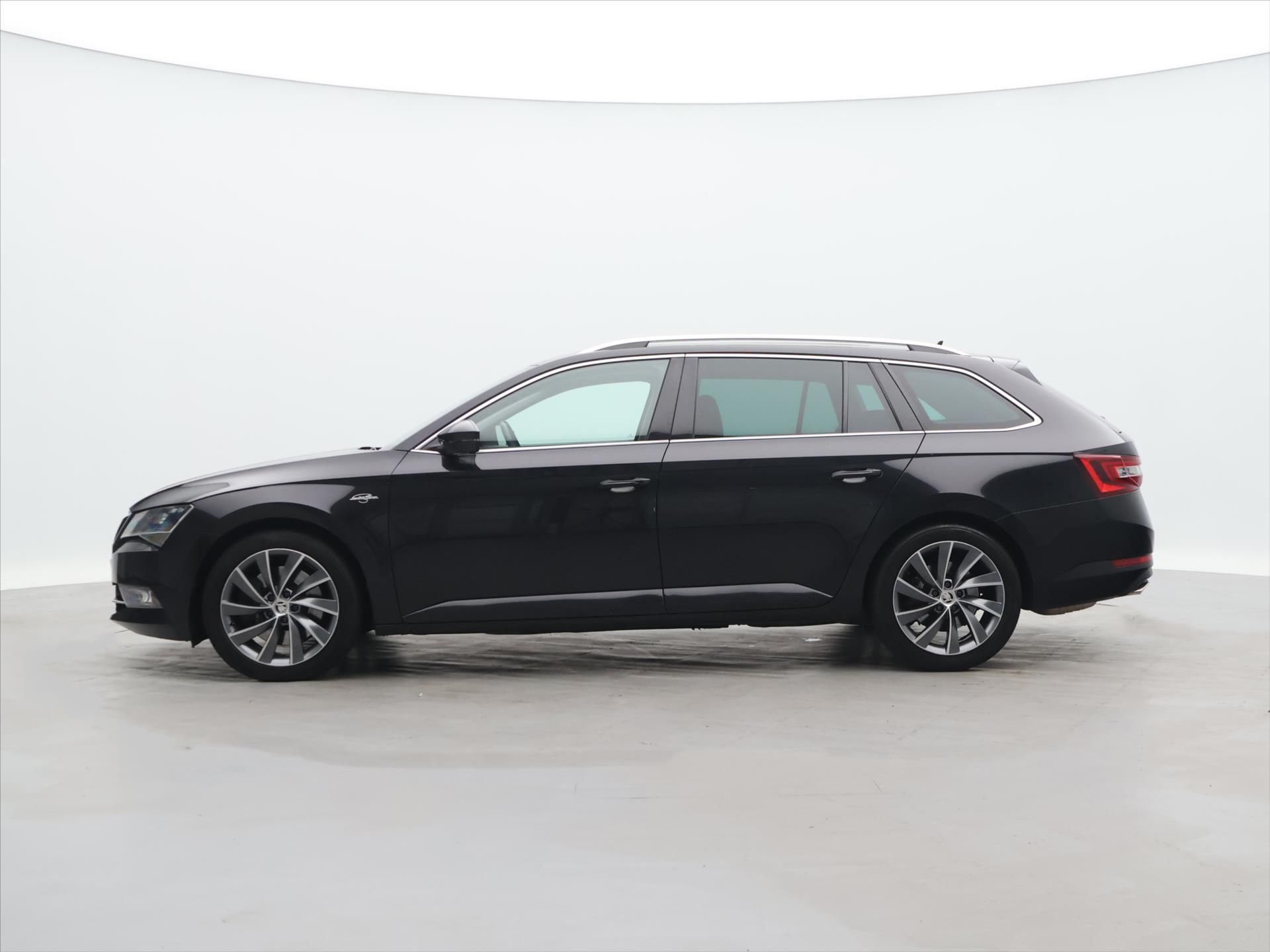 Škoda Superb, 2,0 TSI 206kW L&K 4x4 DSG CZ D - fotka 4
