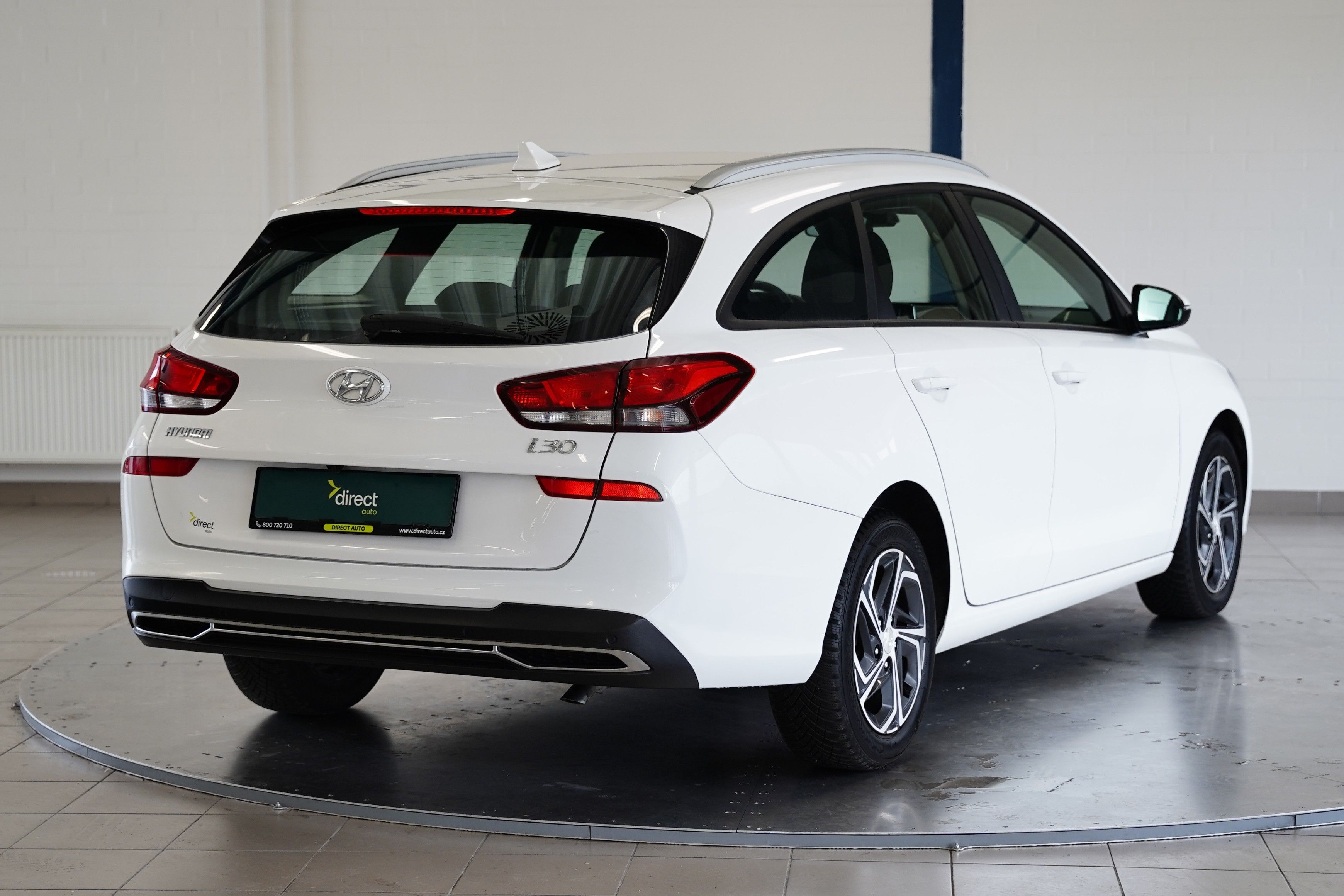 Hyundai i30, 1.0 T-GDI 88 kW Family Comfort - fotka 2