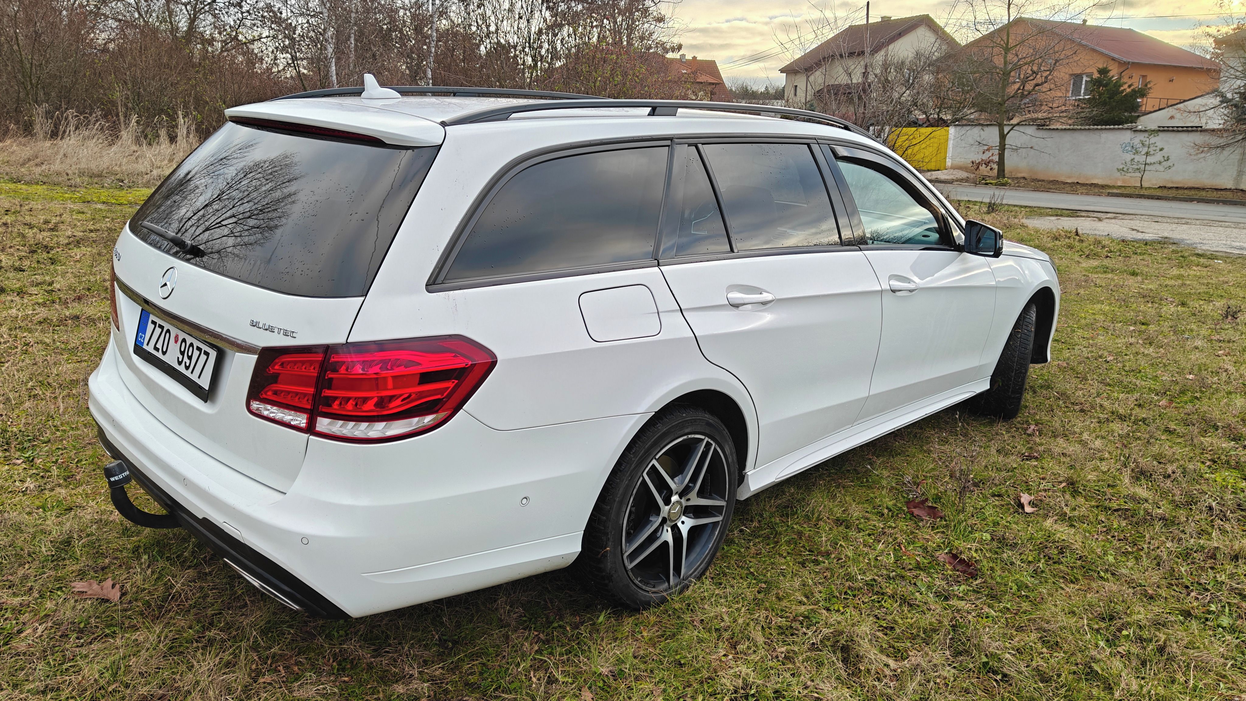 Mercedes-Benz Třídy E, Mercedes-Benz E 350cdi - fotka 5