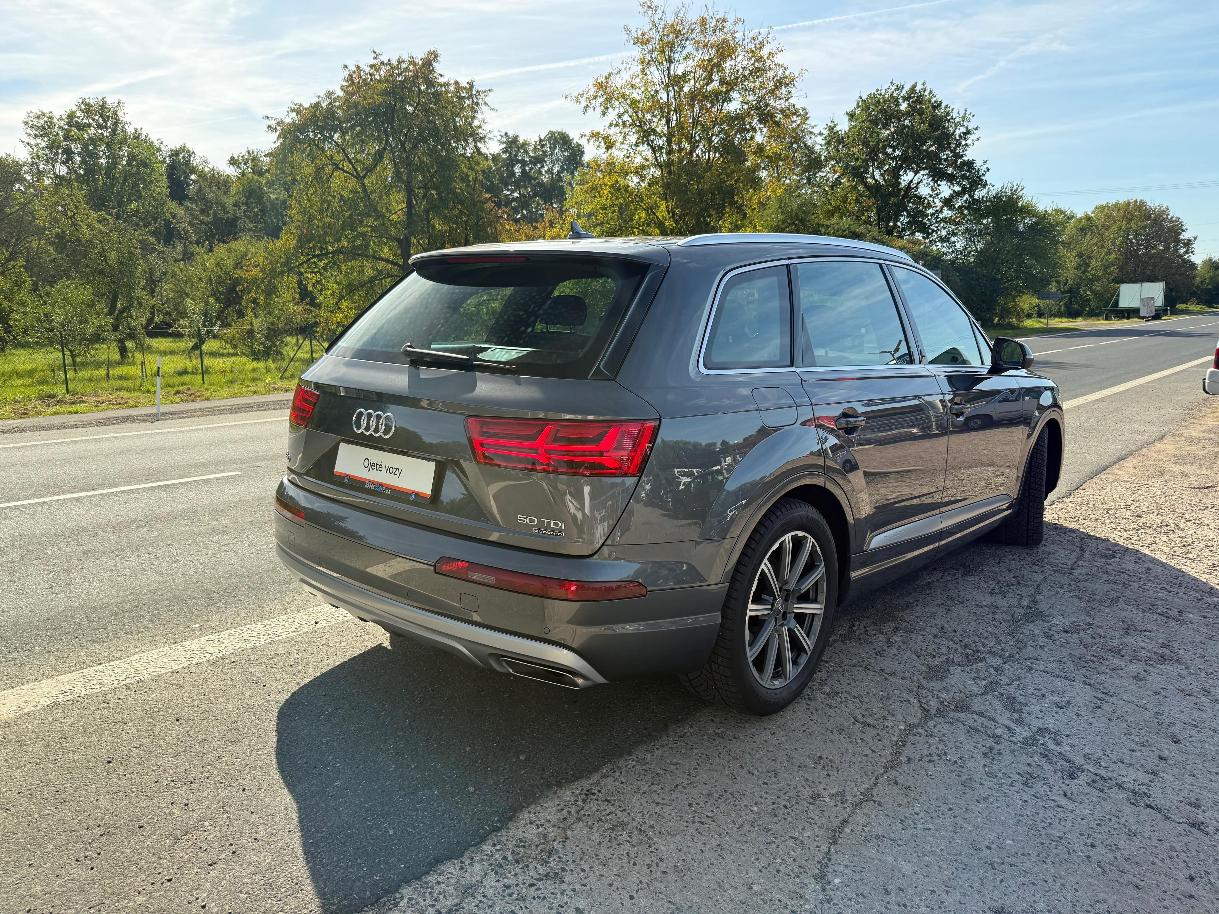 Audi Q7, 50TDi 210kW ČR S-Line Matrix - fotka 3