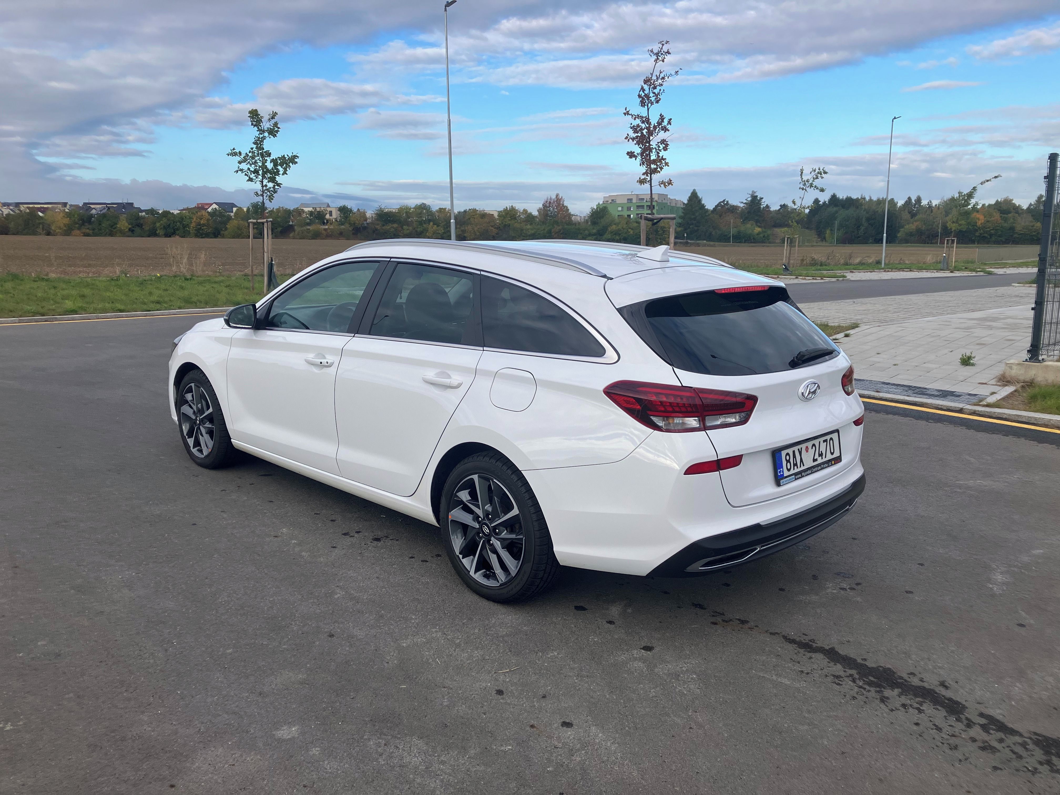 Hyundai i30, Style/Premium/Kůže/Ven. sed. - fotka 6