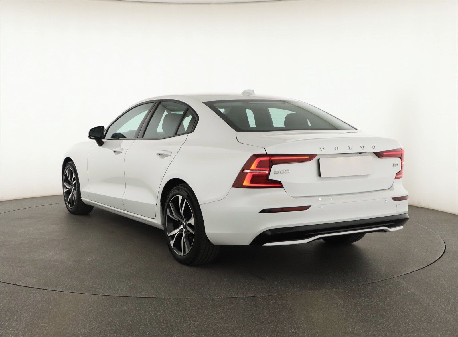 Volvo S60, B4, Automat, ČR,1.maj - fotka 4