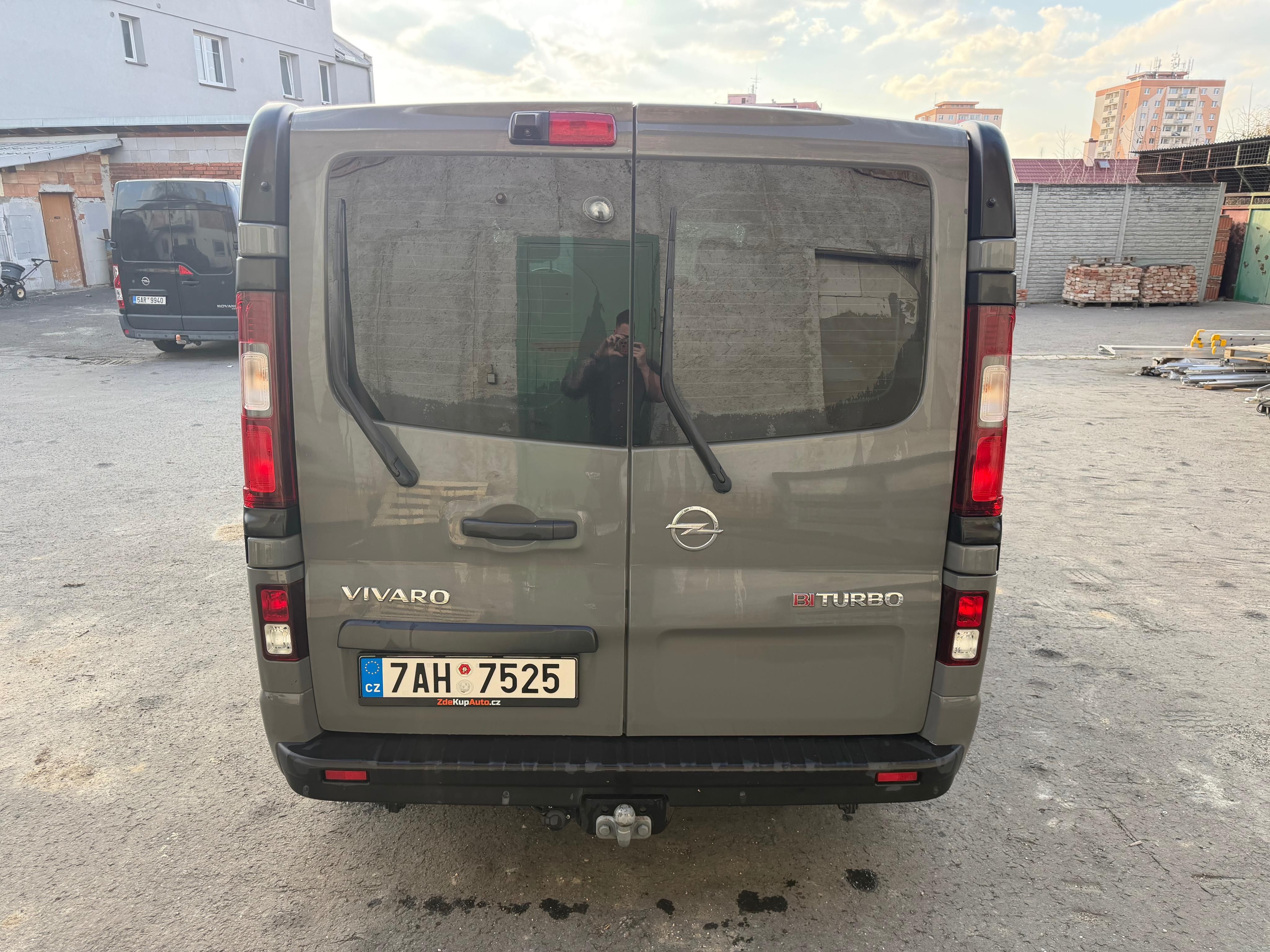 Opel Vivaro, OPEL VIVARO L2H1 1.6 CDTi BI-T - fotka 6